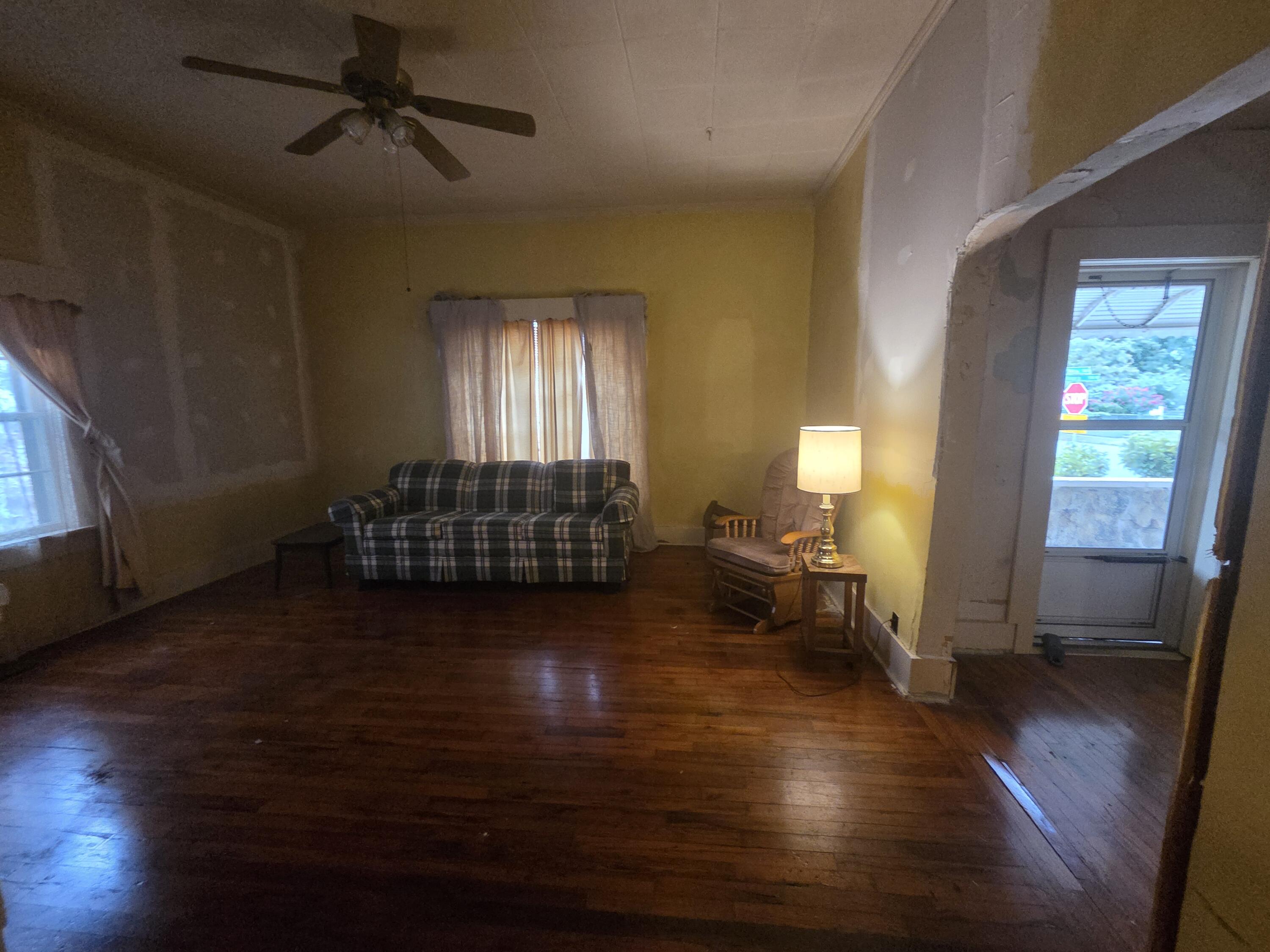 Photo 8 - Residential for sale – 537 W Calhoun Street  Springfield, MO