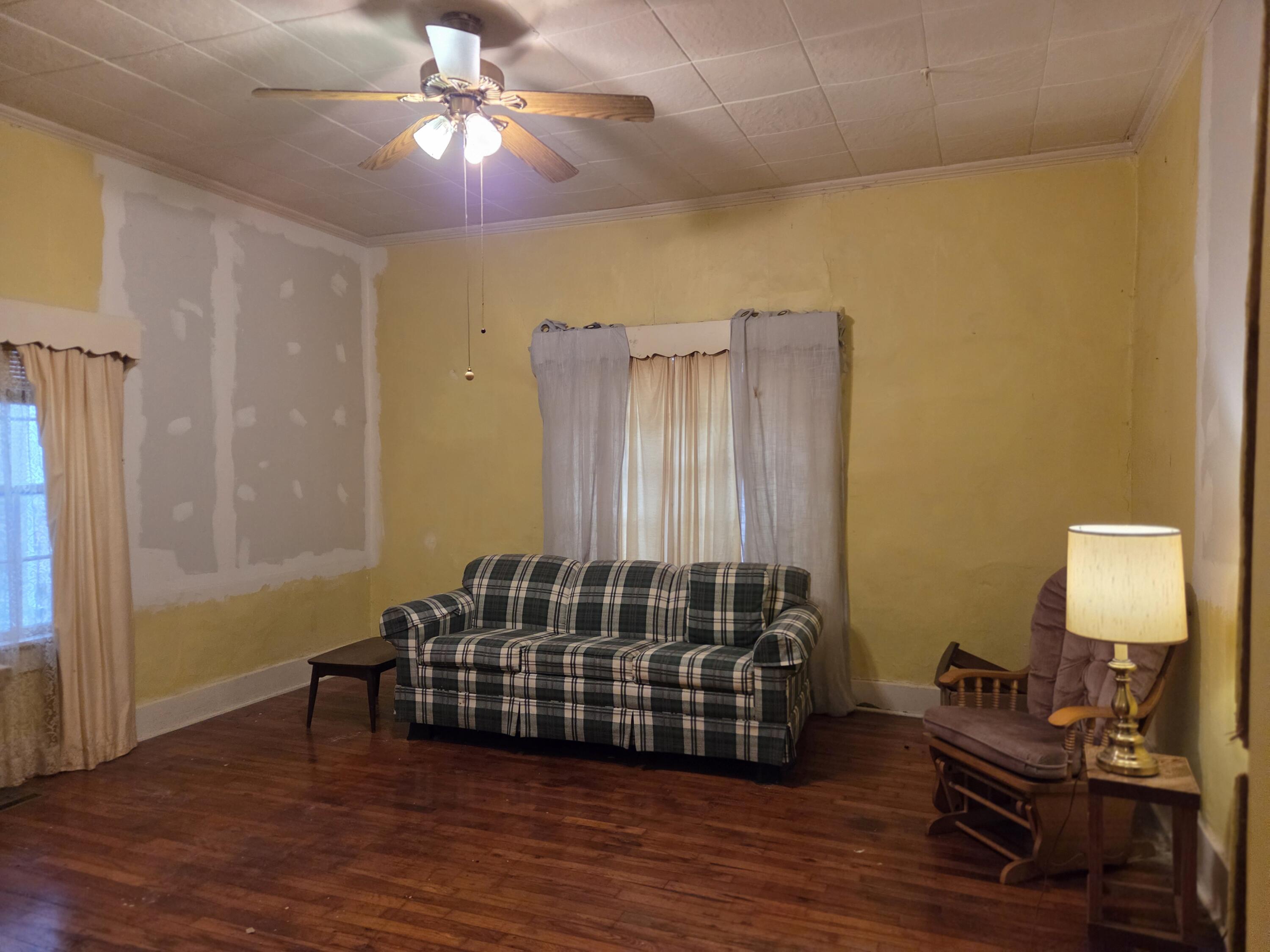 Photo 5 - Residential for sale – 537 W Calhoun Street  Springfield, MO