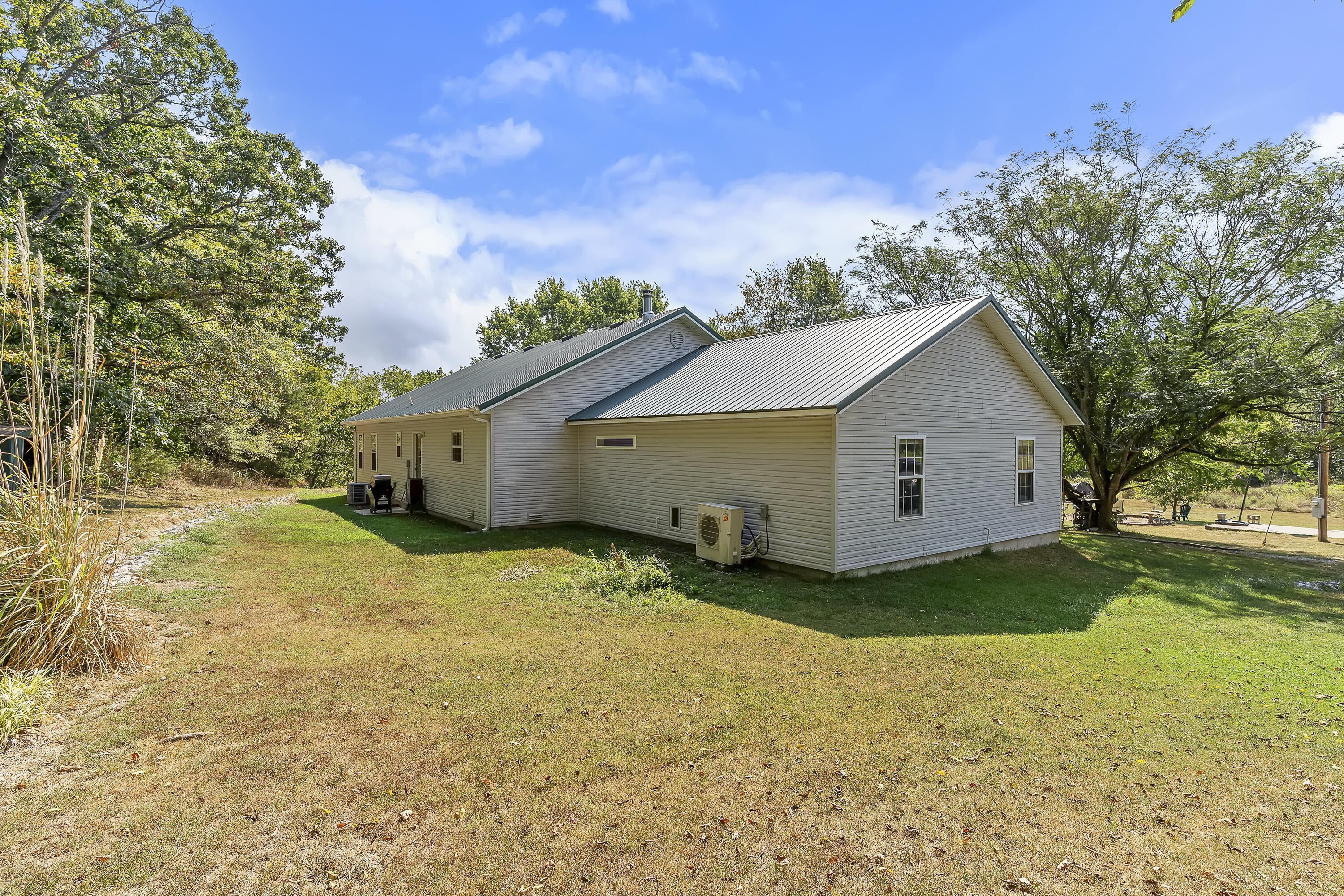 Photo 4 - Residential for sale – 1092  Blackjack School Road  Marionville, MO