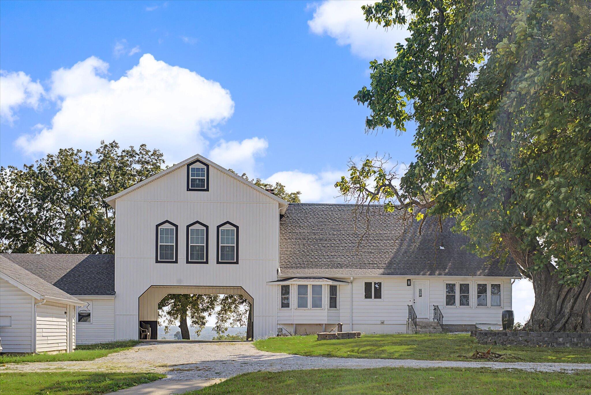 Photo 3 - Residential for sale – 16073  Equestrian Way   Stockton, MO