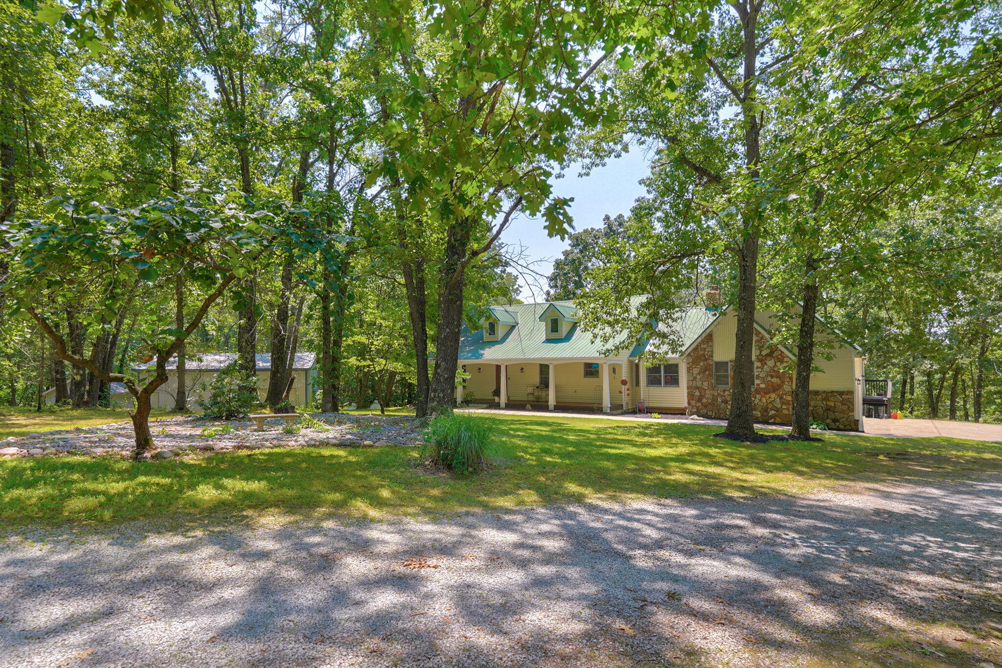 Photo 5 - Residential for sale – 1417 S Thousand Oaks Drive  Nixa, MO