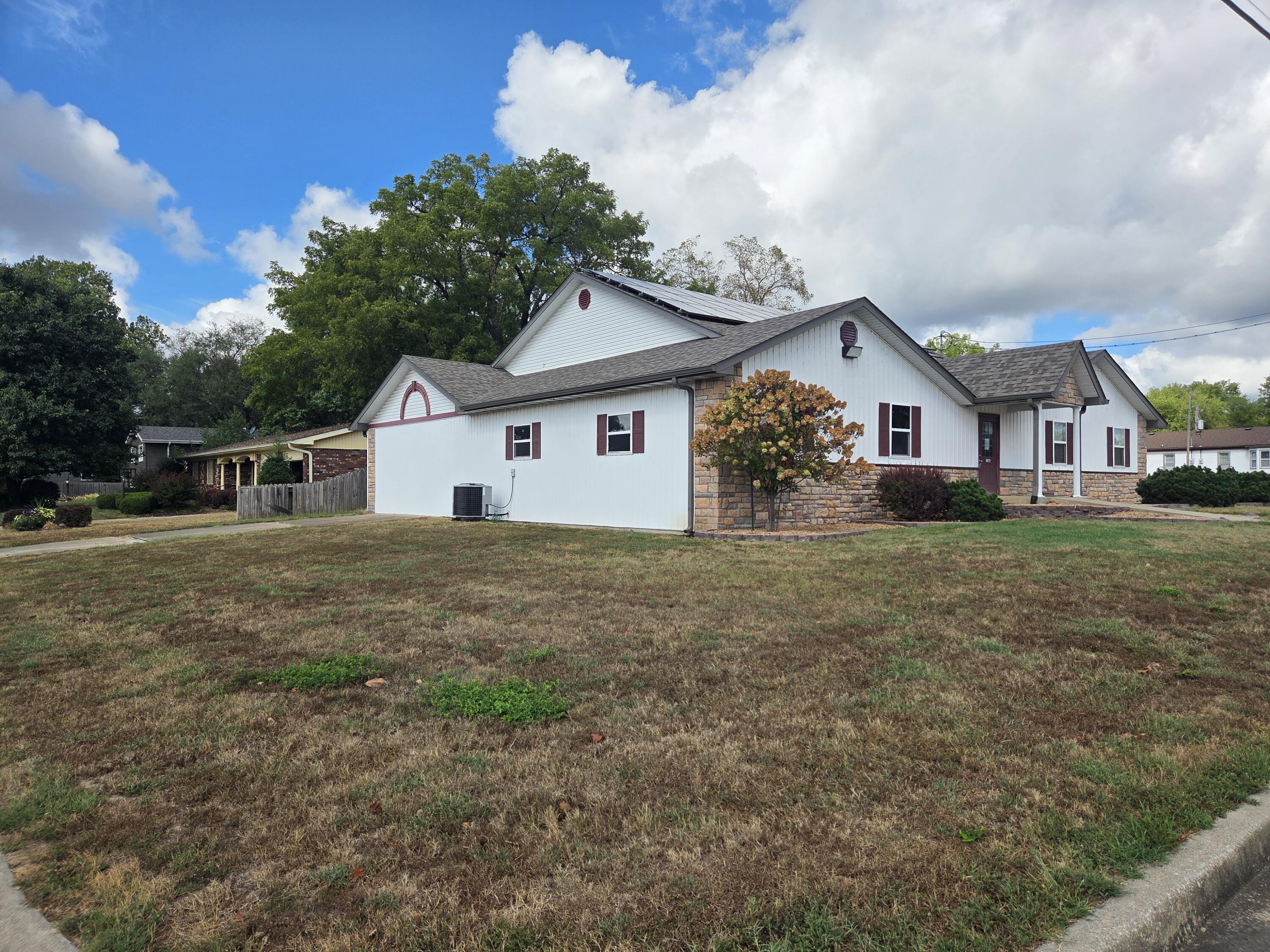 Photo 10 - Commercial Sale for sale – 107  Keeling Place  Bolivar, MO