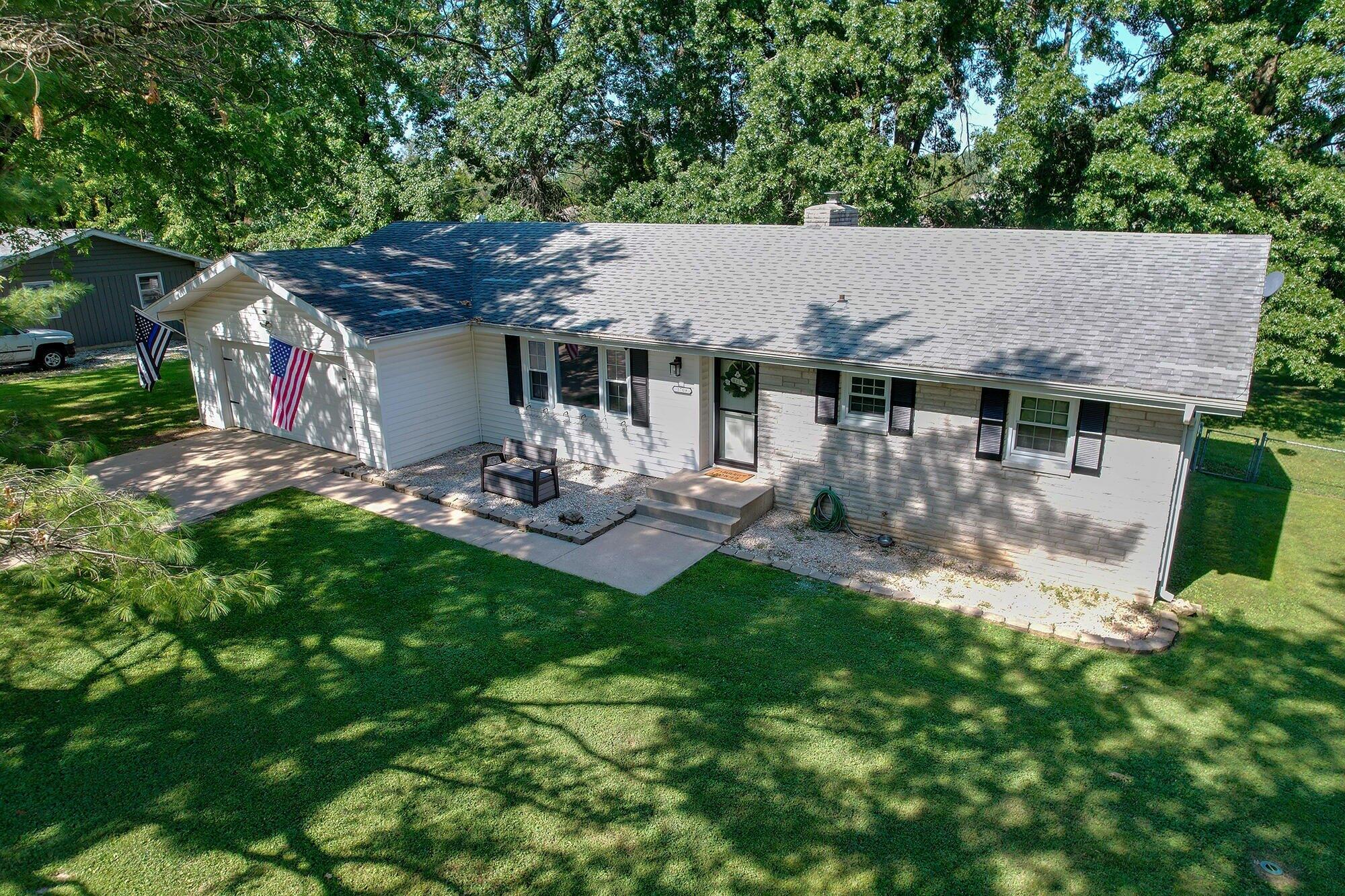 Photo 2 - Residential for sale – 1709 S 11th Avenue  Ozark, MO