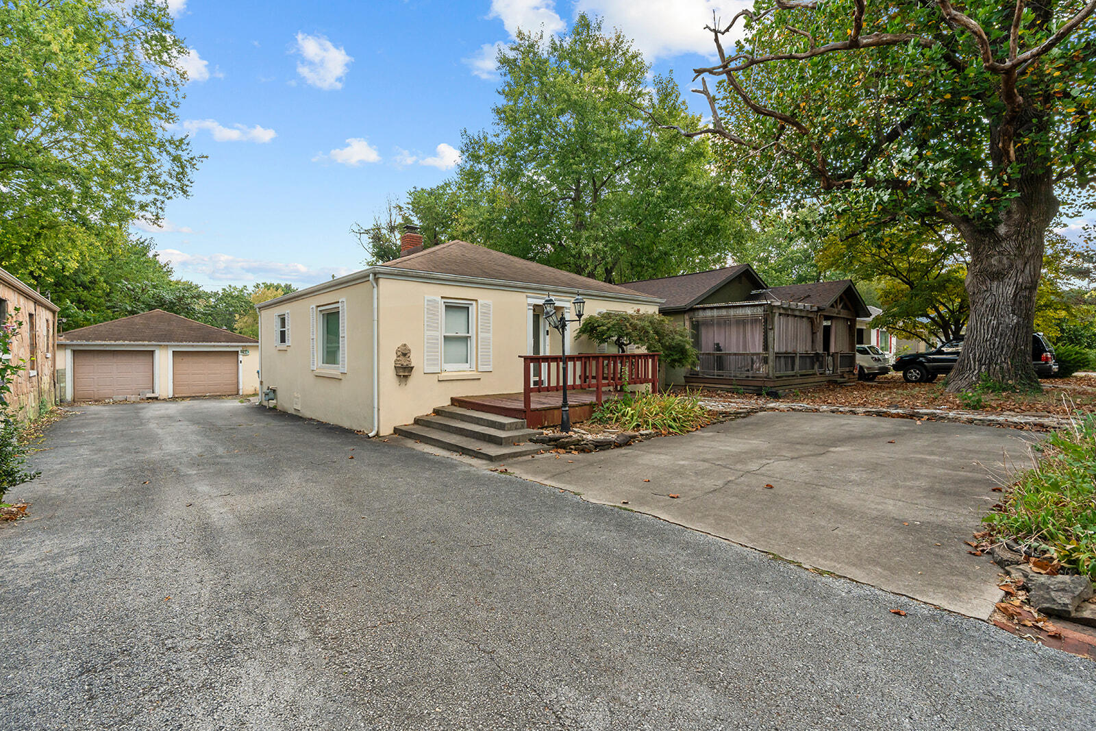 Photo 3 - Residential for sale – 504 E Cozy Street  Springfield, MO