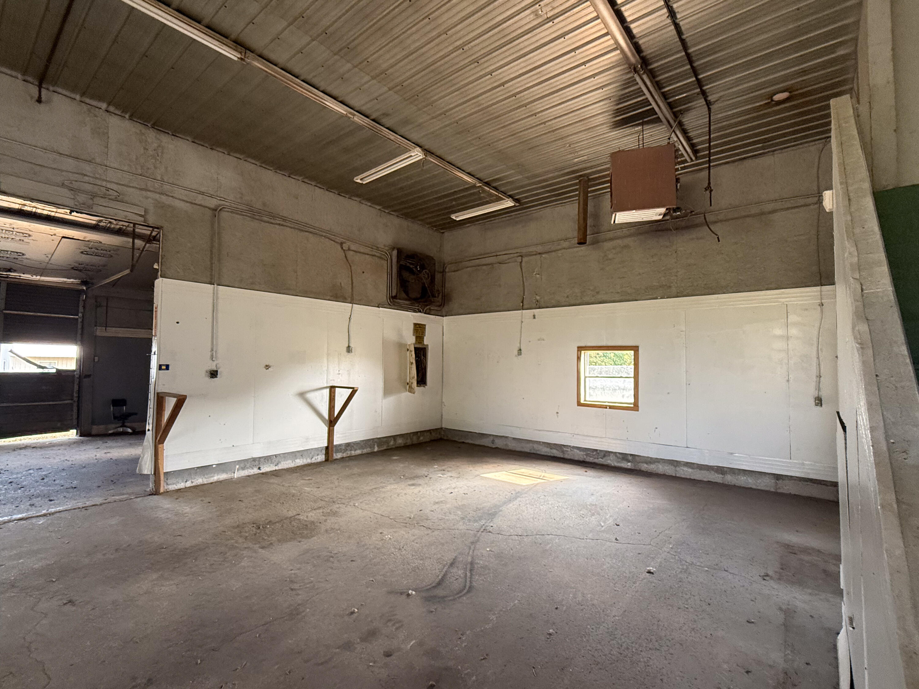 Photo 15 - Commercial Sale for sale – 237  Forest View Dr   Seymour, MO