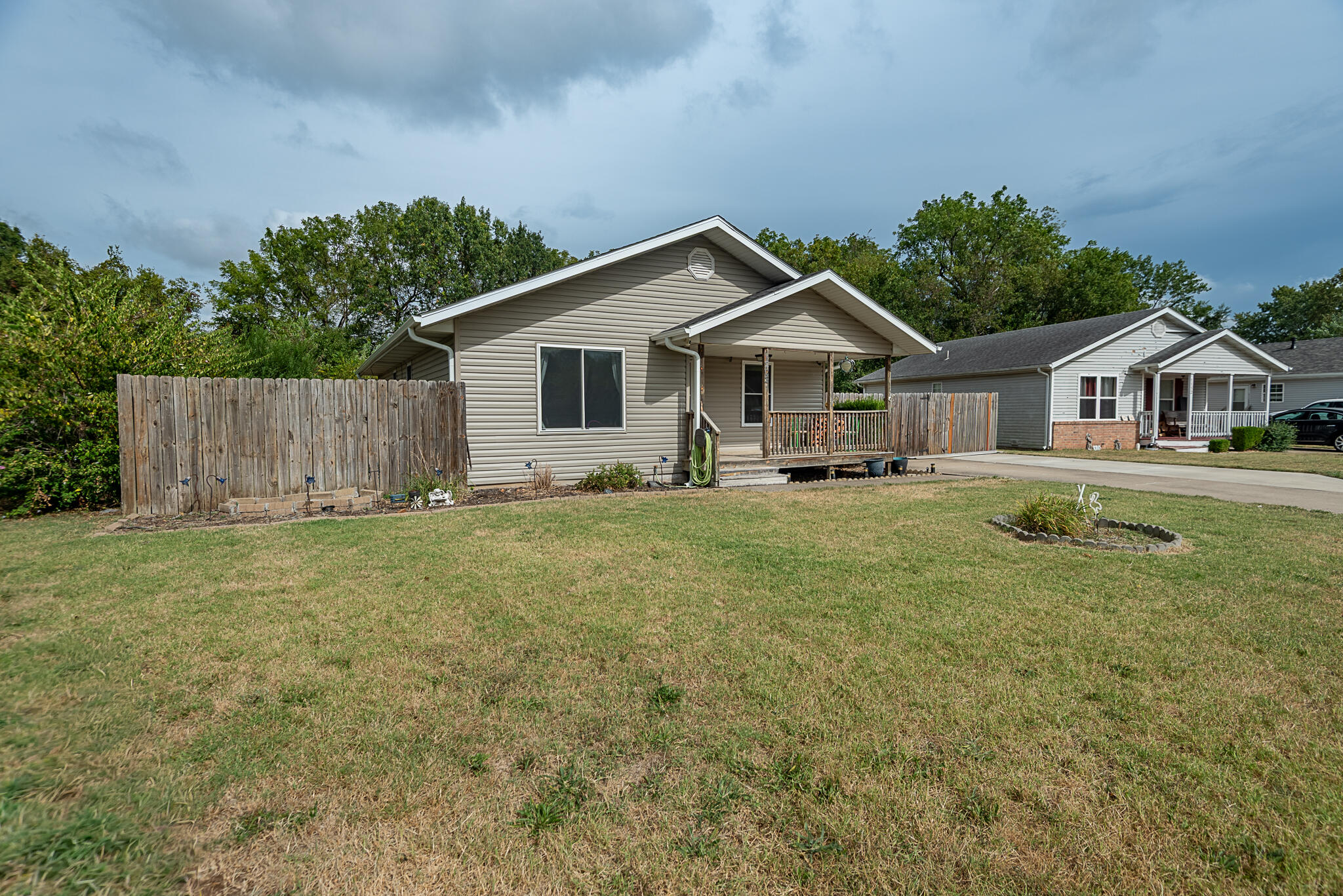Photo 3 - Residential for sale – 1202 N Oak Park Drive  Springfield, MO