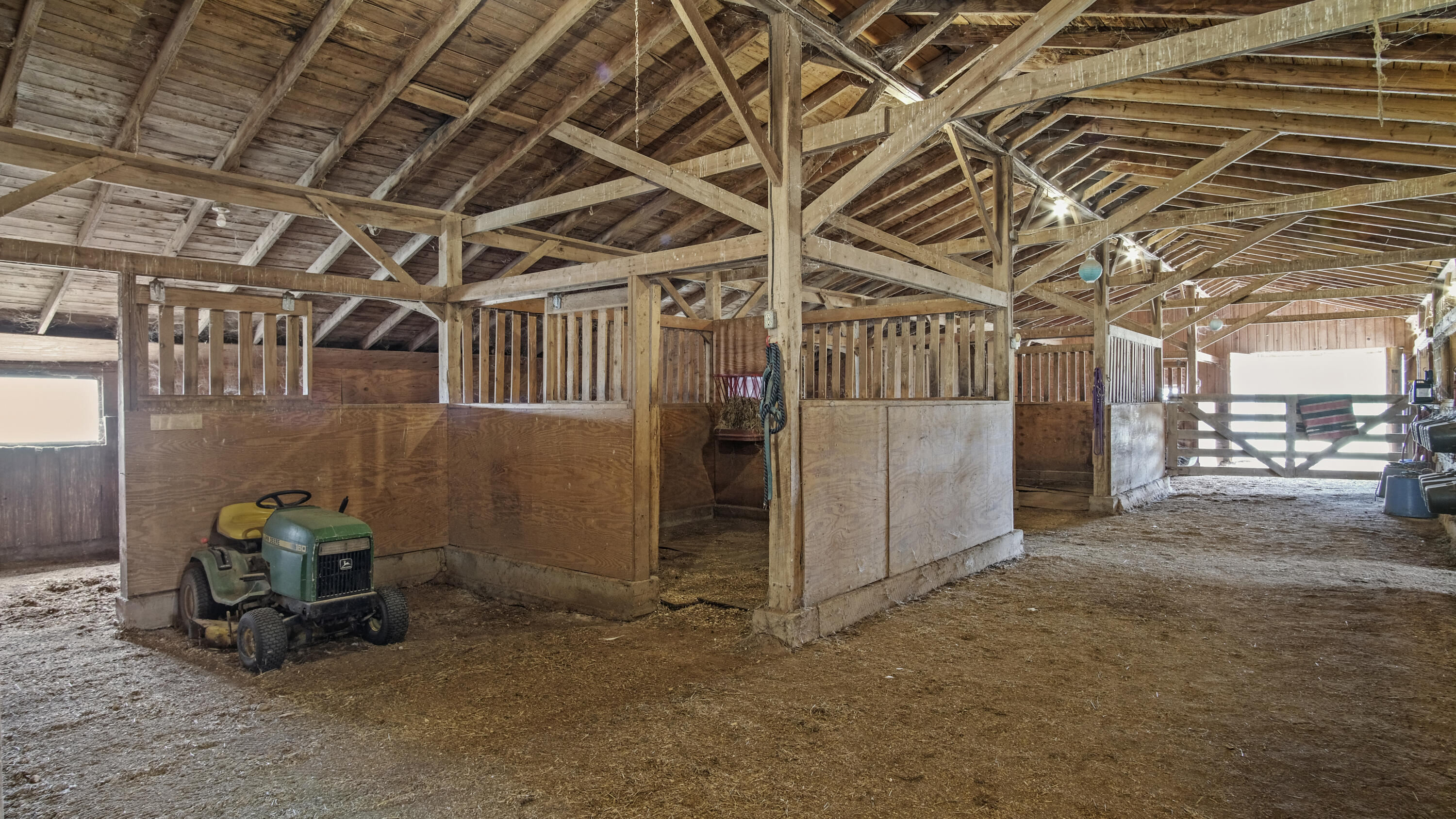 Photo 5 - Farm for sale – 2231  W Highway   Thayer, MO