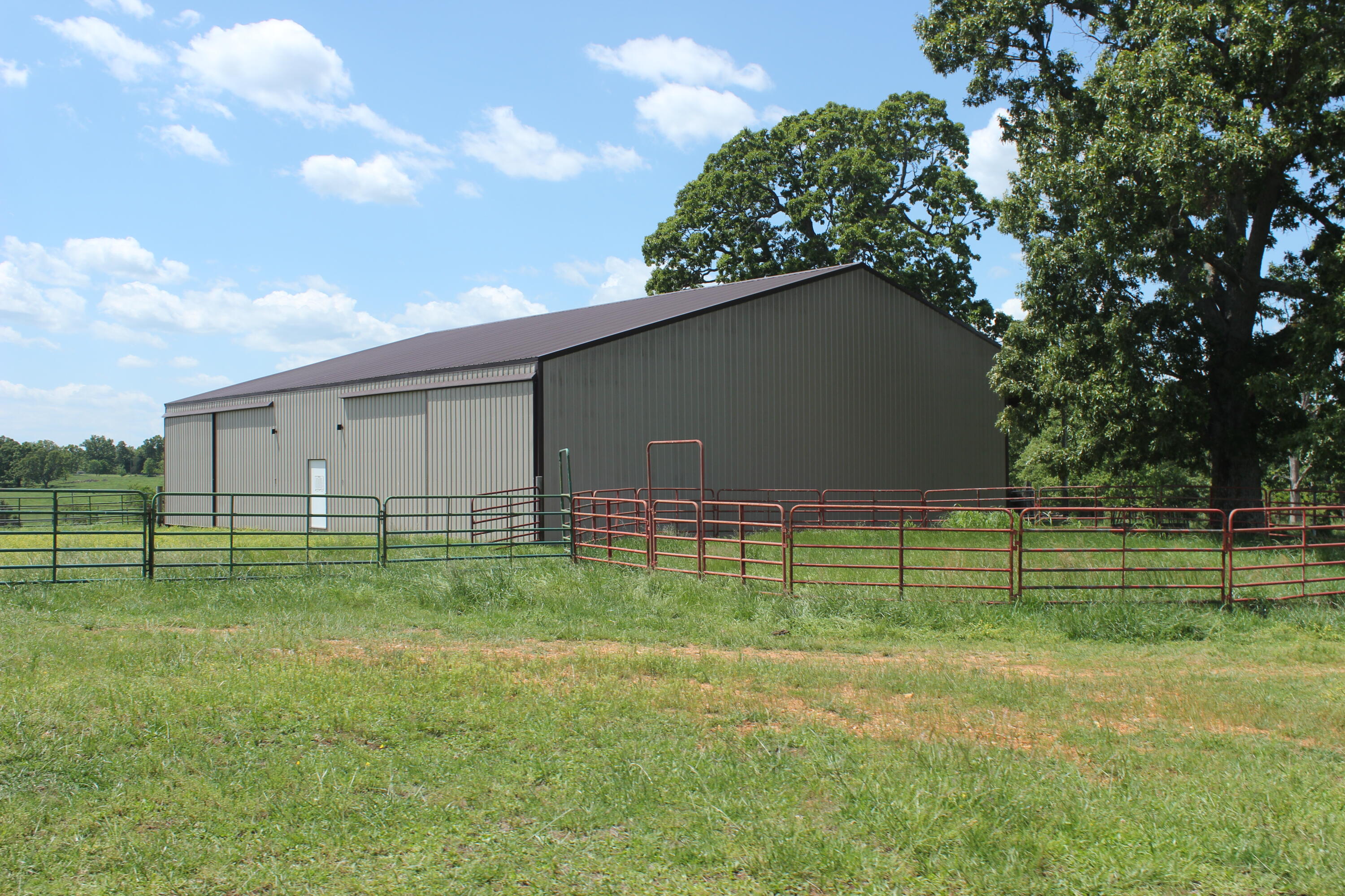 Photo 12 - Farm for sale – 2231  W Highway   Thayer, MO