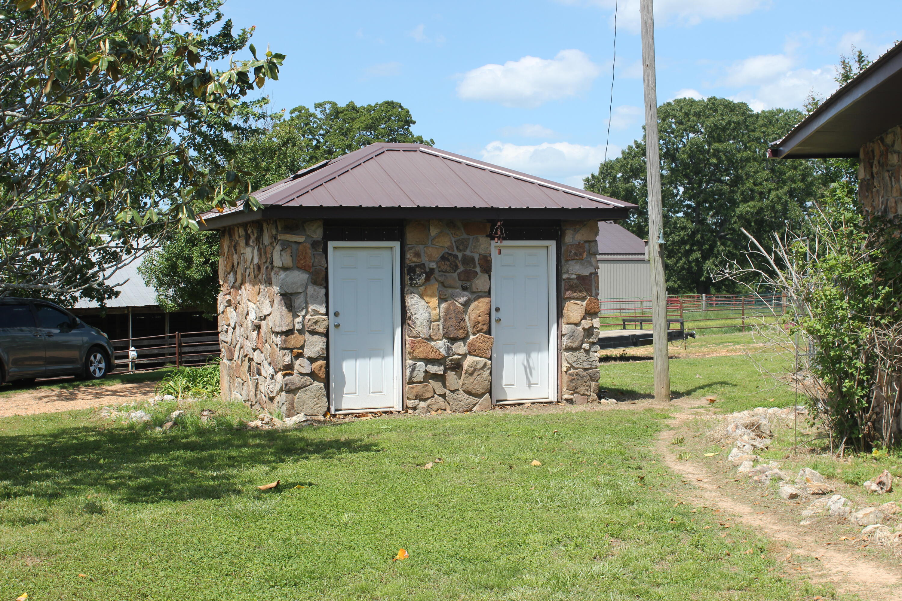Photo 22 - Farm for sale – 2231  W Highway   Thayer, MO