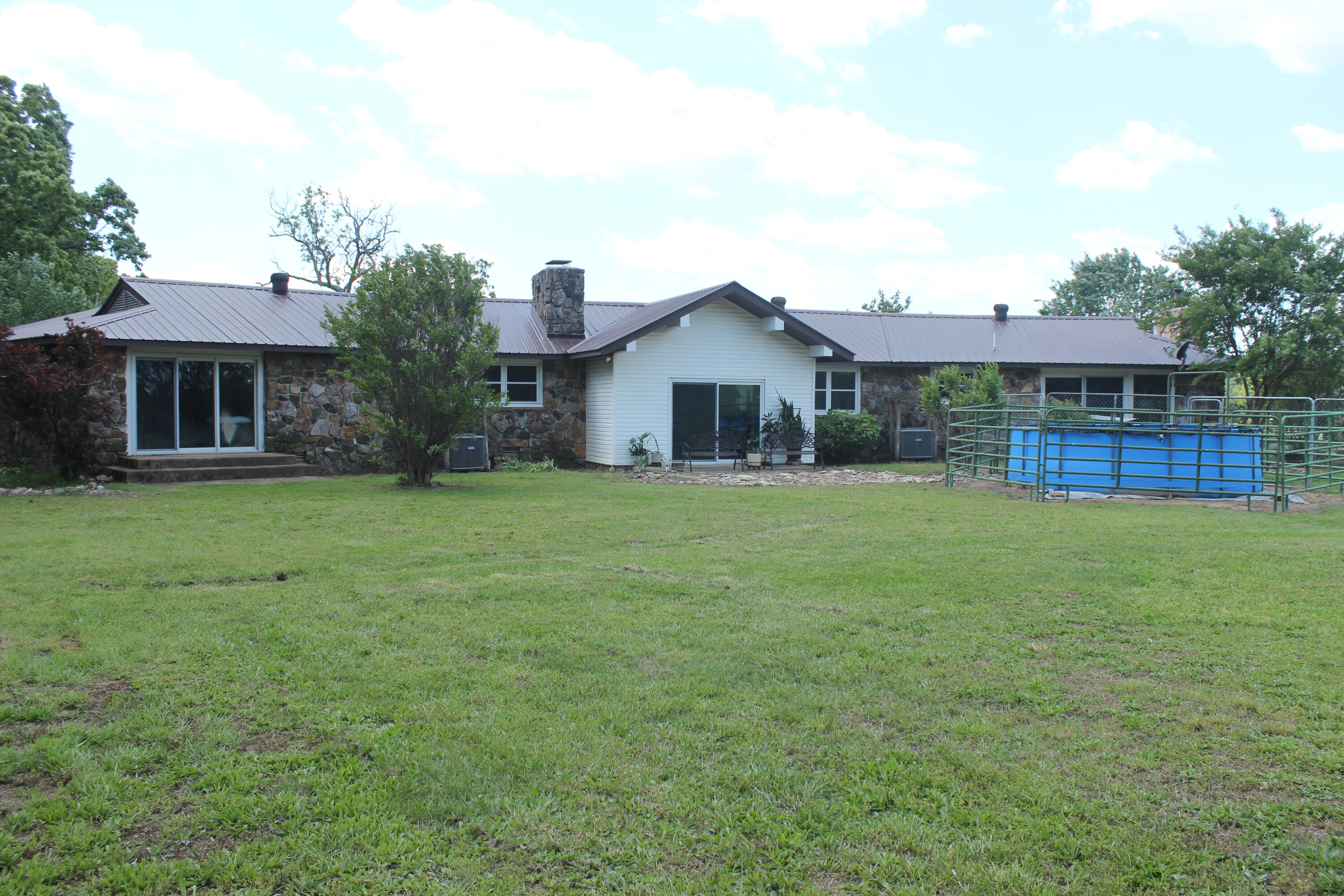 Photo 20 - Farm for sale – 2231  W Highway   Thayer, MO