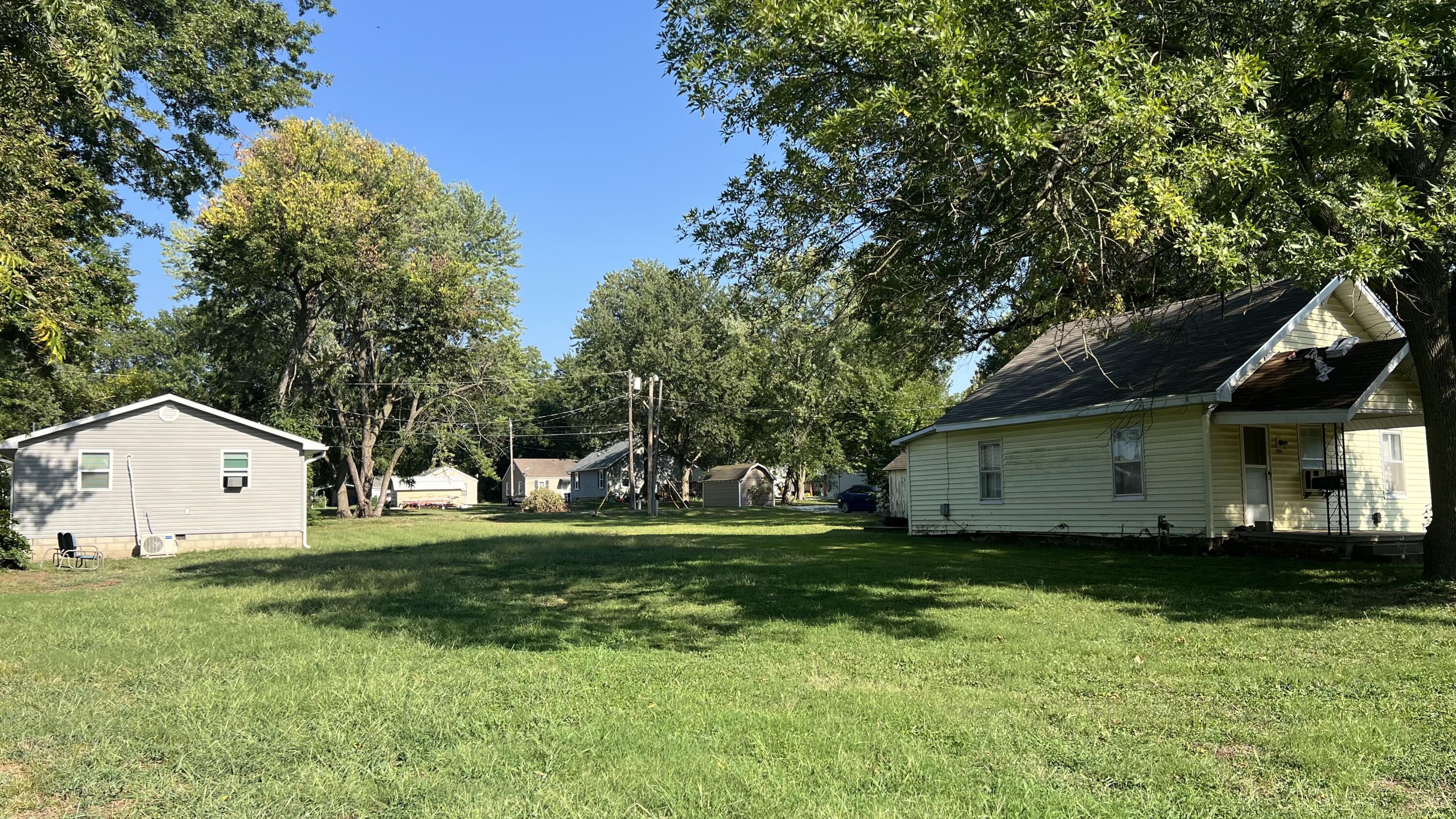 Photo 2 - Residential for sale – 706  Walnut Street  Lamar, MO