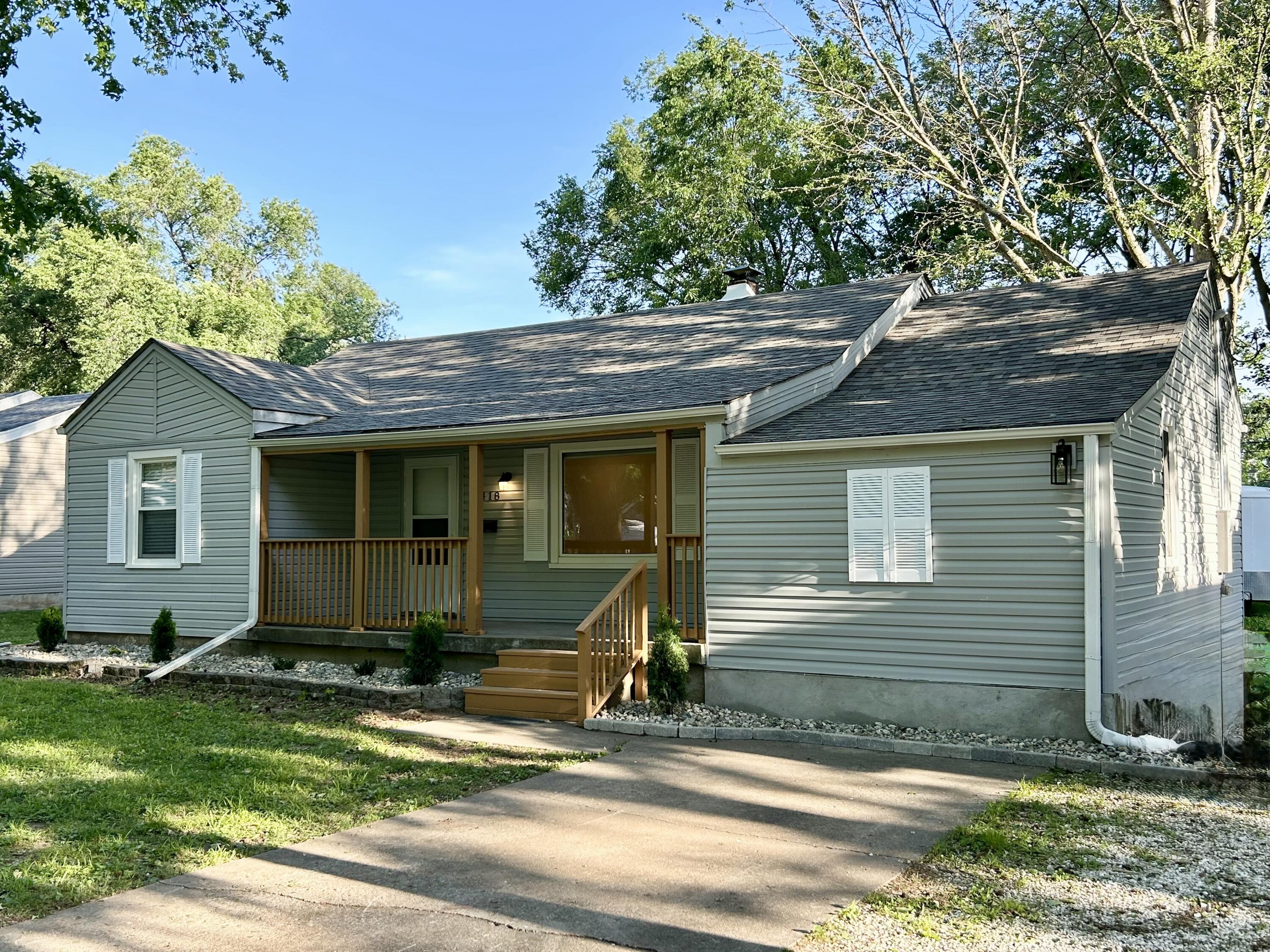 Photo 2 - Residential Lease for sale – 2418 E Kirkwood Street  Springfield, MO