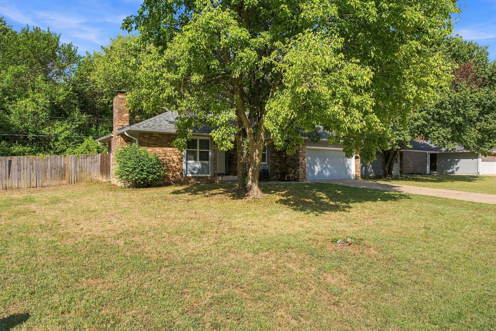 Photo 4 - Residential for sale – 3423 W El Castile Street  Springfield, MO