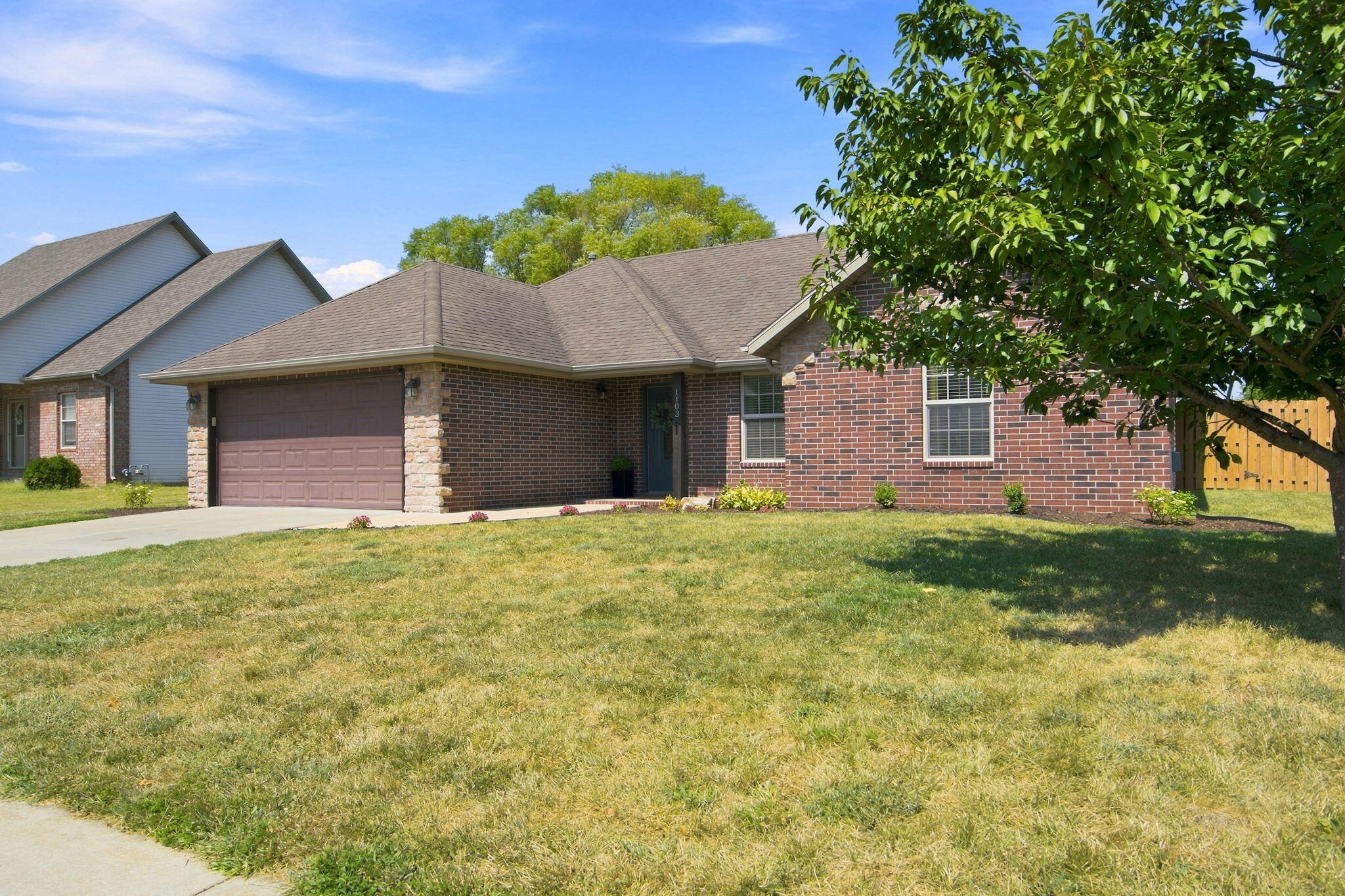Photo 3 - Residential for sale – 1103 E Cobblestone Drive  Ozark, MO
