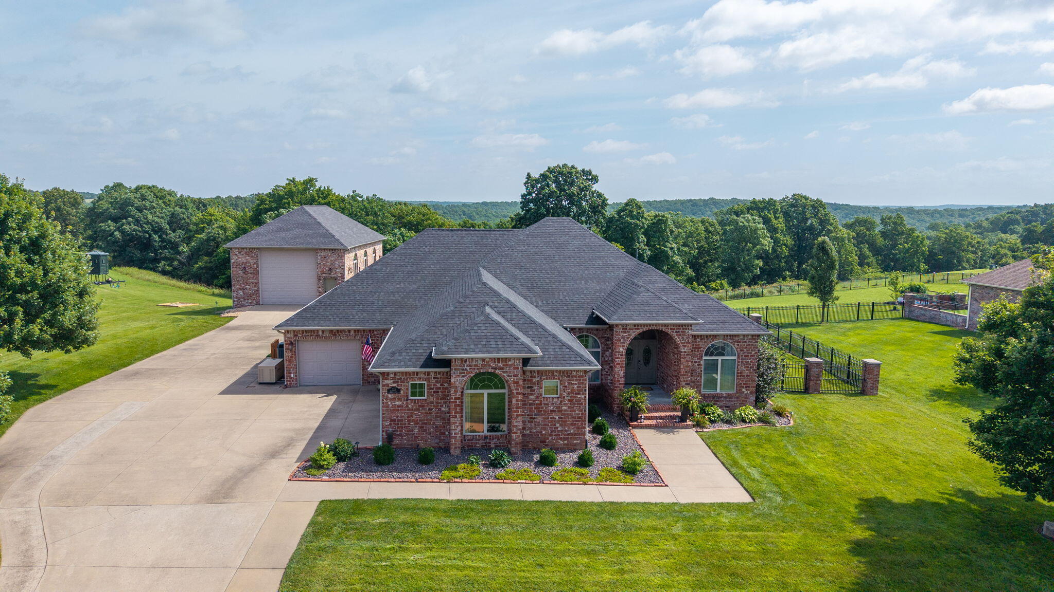 Photo 4 - Residential for sale – 332  Sunset Drive  Saddlebrooke, MO