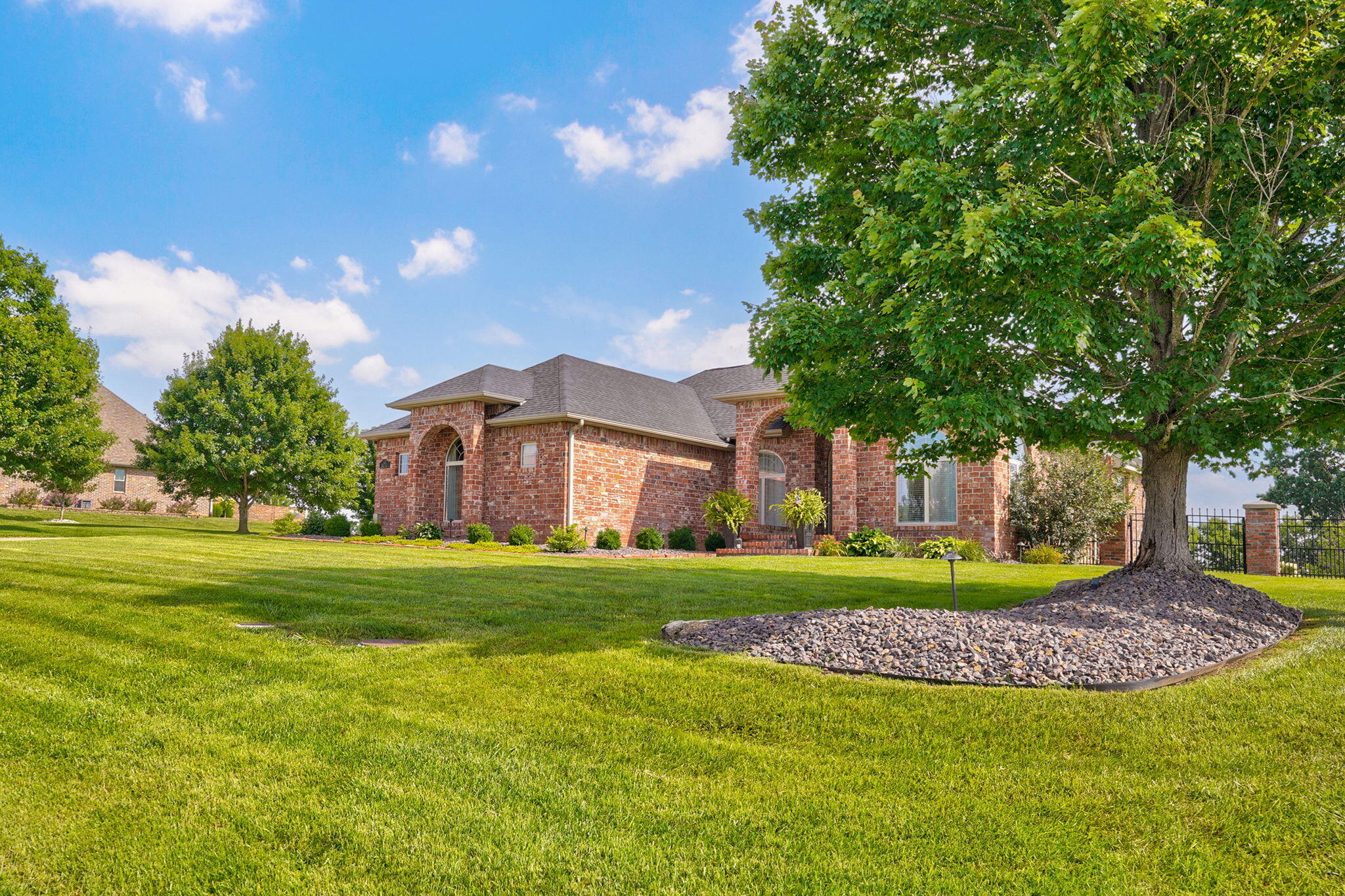 Photo 5 - Residential for sale – 332  Sunset Drive  Saddlebrooke, MO