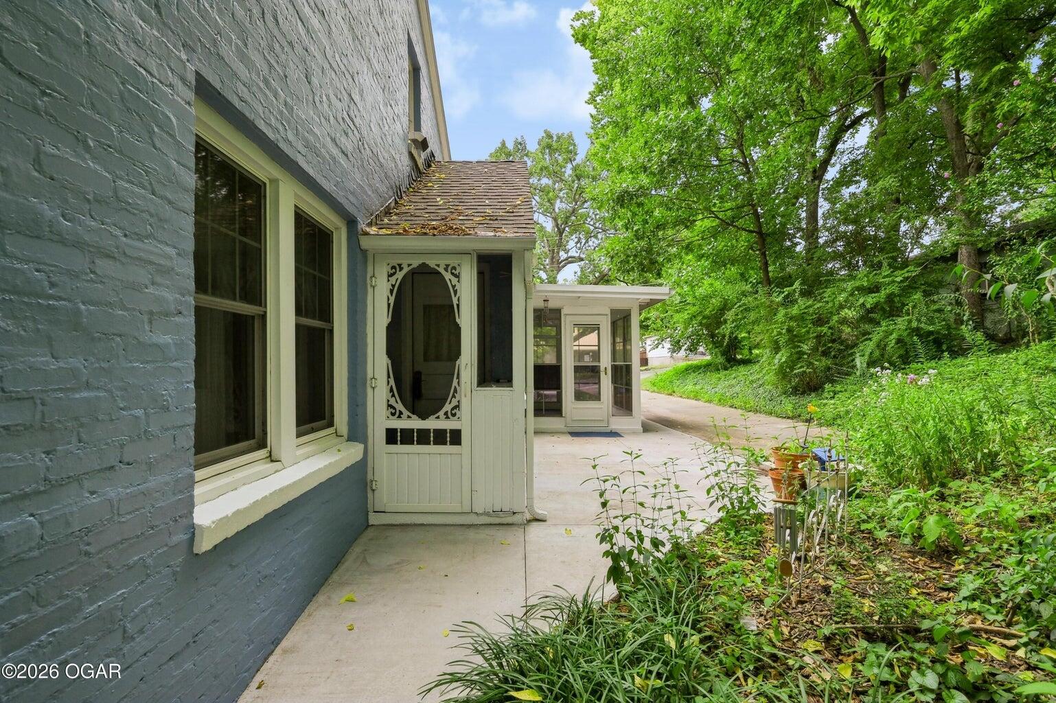 Photo 34 - Residential for sale – 507 W Hickory Street  Neosho, MO