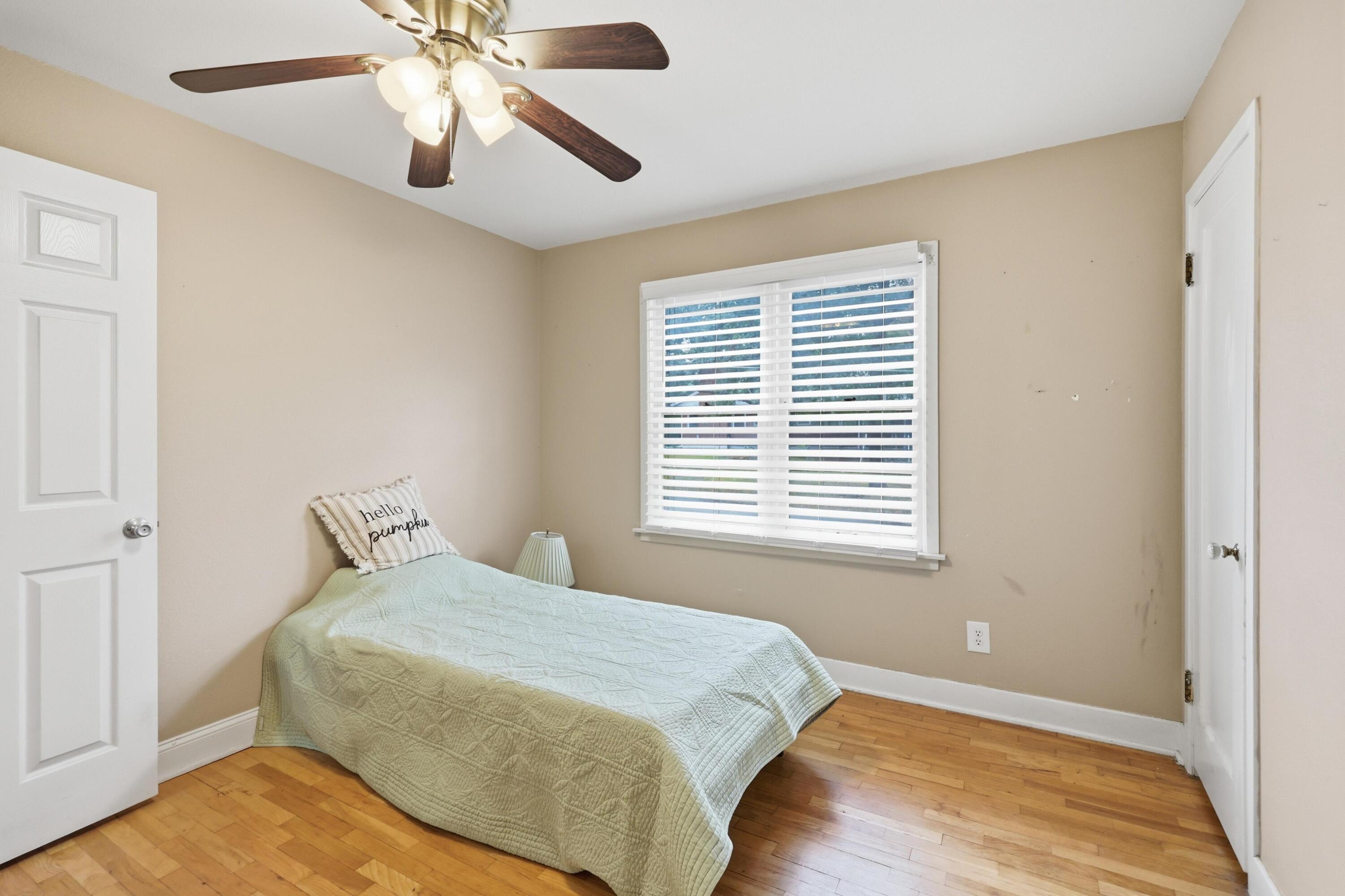 Photo 26 - Residential for sale – 600  Walnut Drive  Neosho, MO