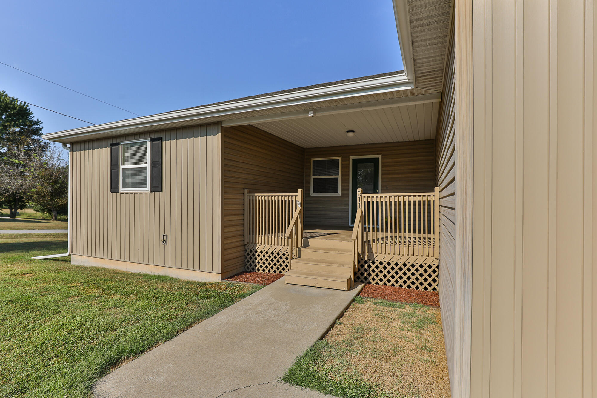Photo 3 - Residential for sale – 511 N Russell Avenue  Bolivar, MO