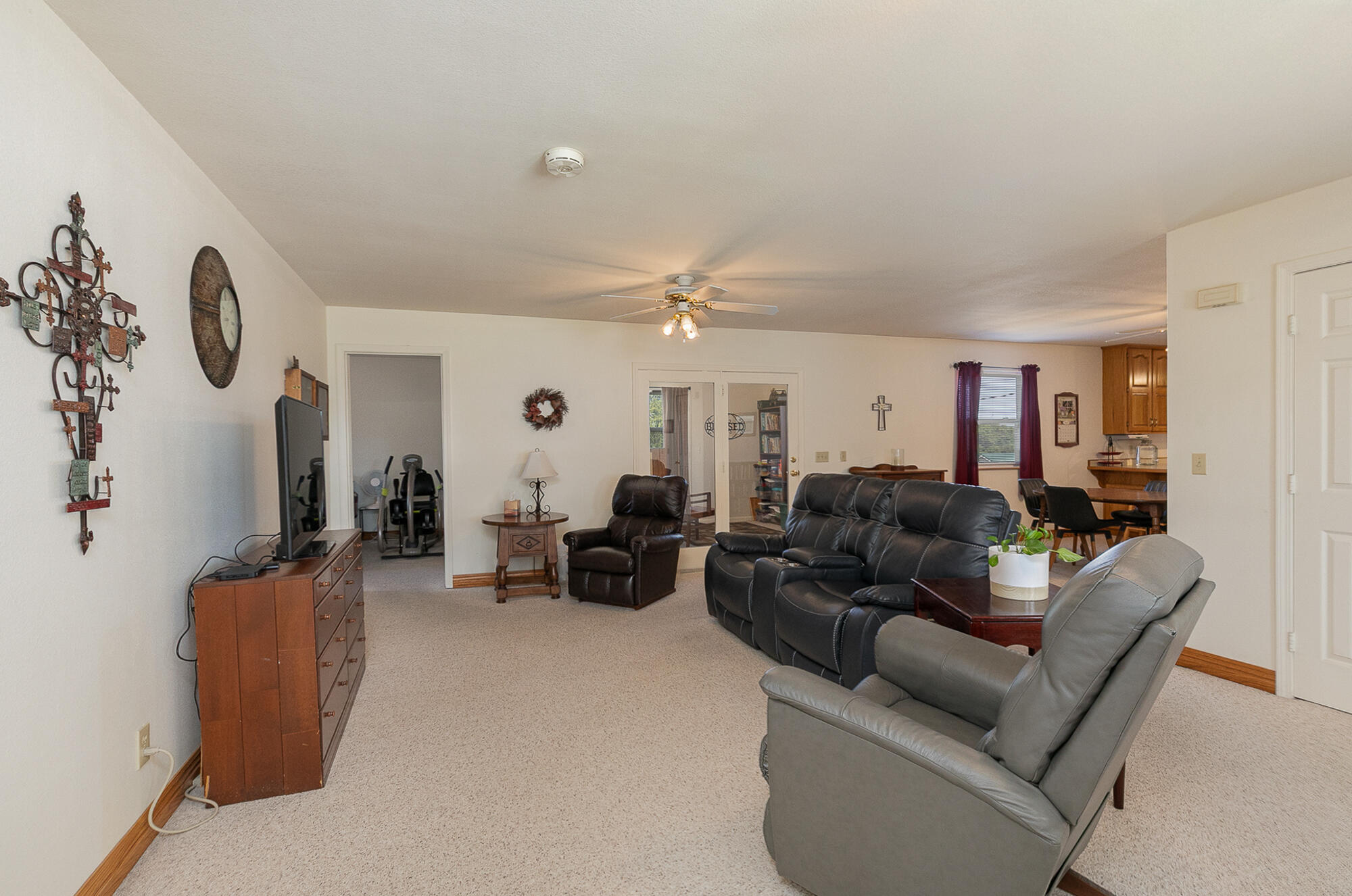 Photo 8 - Residential for sale – 511 N Russell Avenue  Bolivar, MO