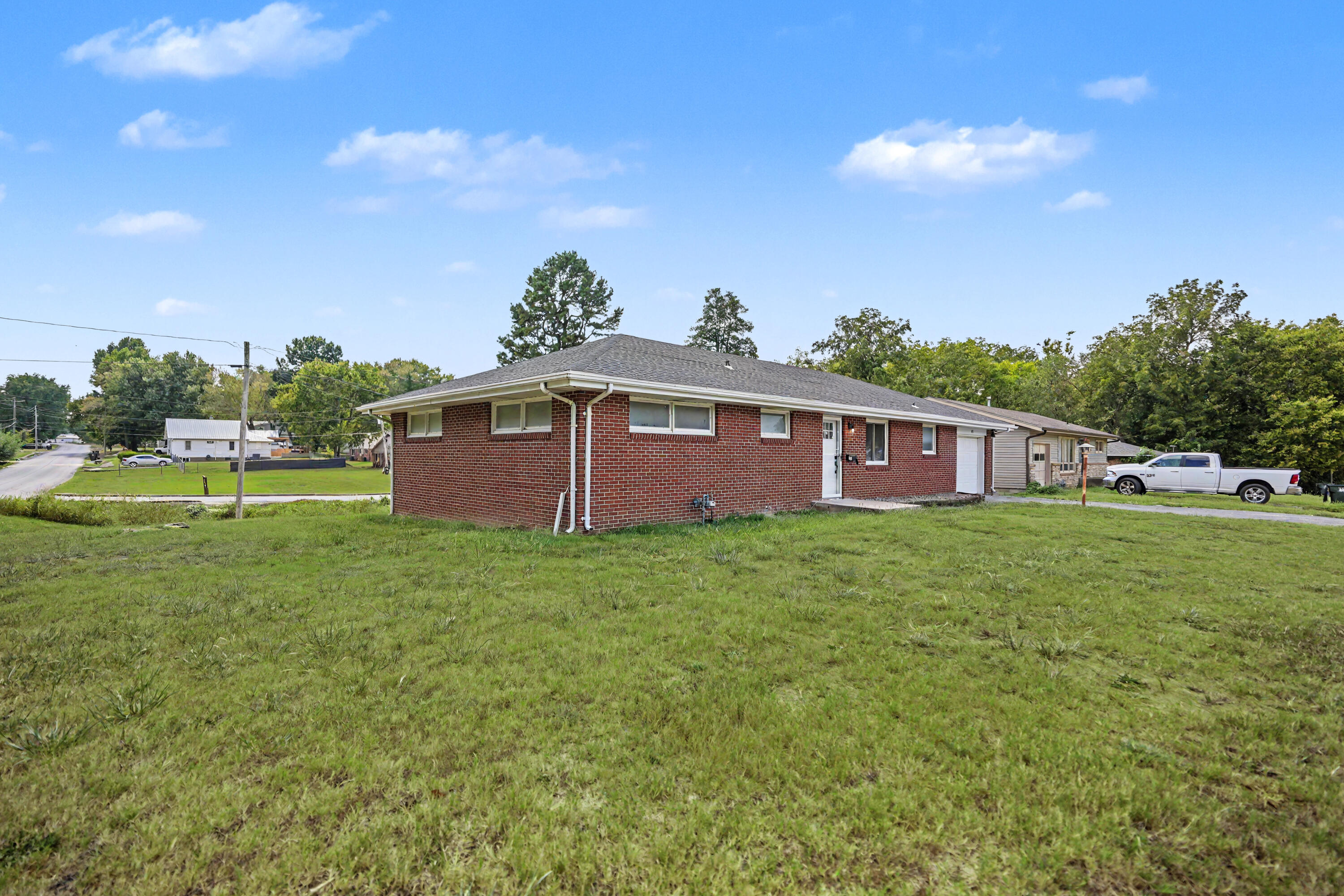 Photo 5 - Residential for sale – 553  King Street  Mt Vernon, MO