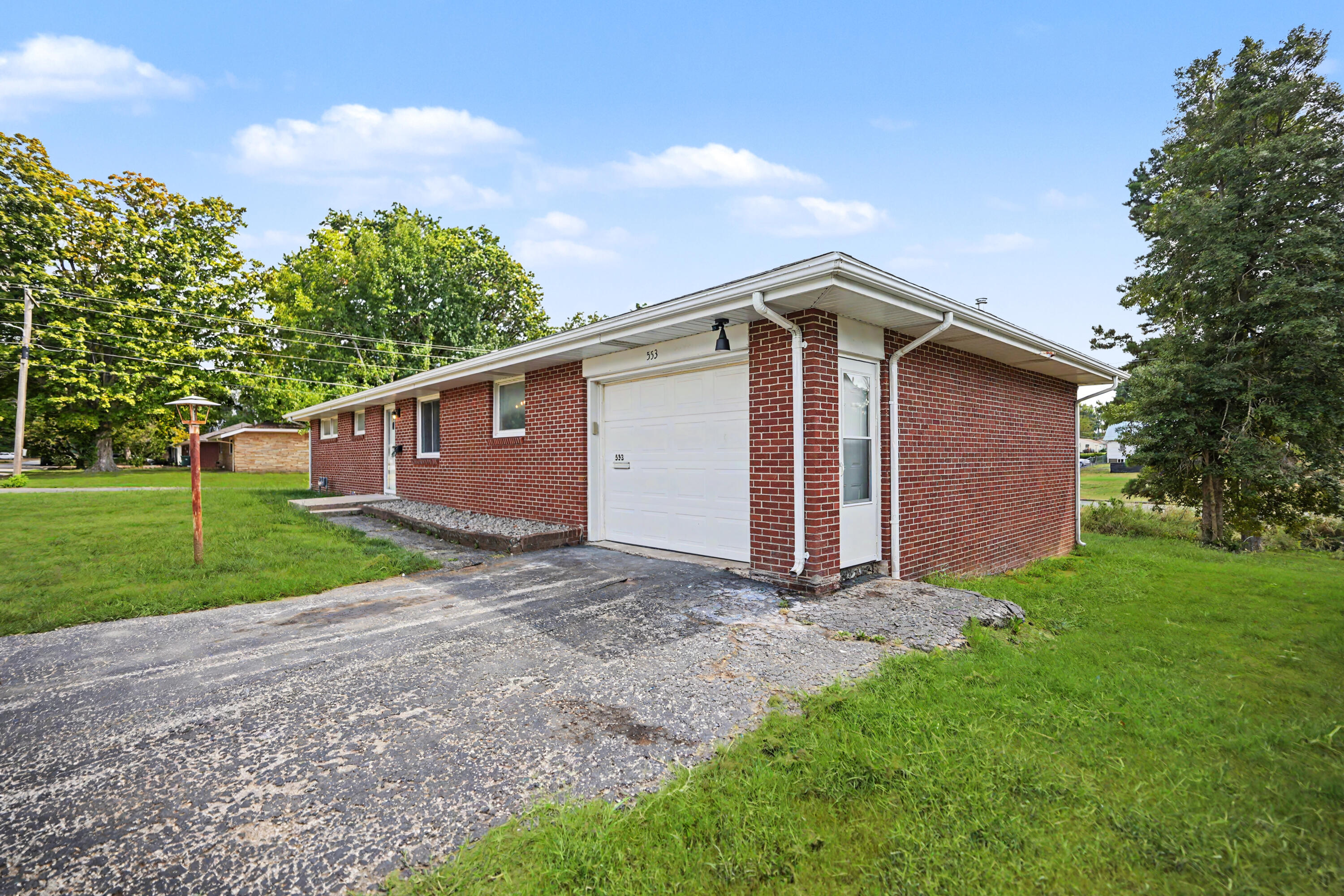 Photo 4 - Residential for sale – 553  King Street  Mt Vernon, MO