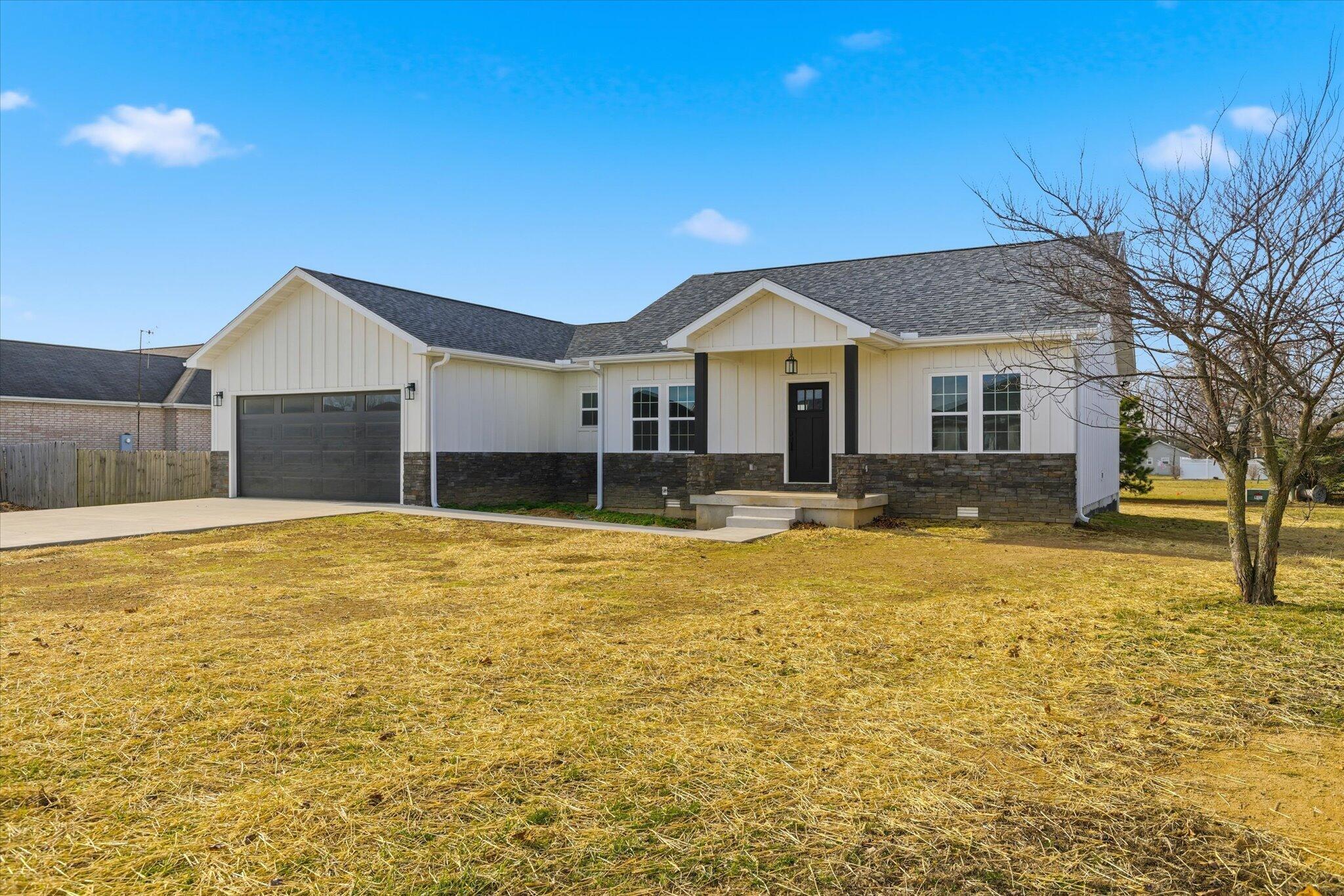 Photo 4 - Residential for sale – 2707  Mayfield Drive  Mountain Grove, MO