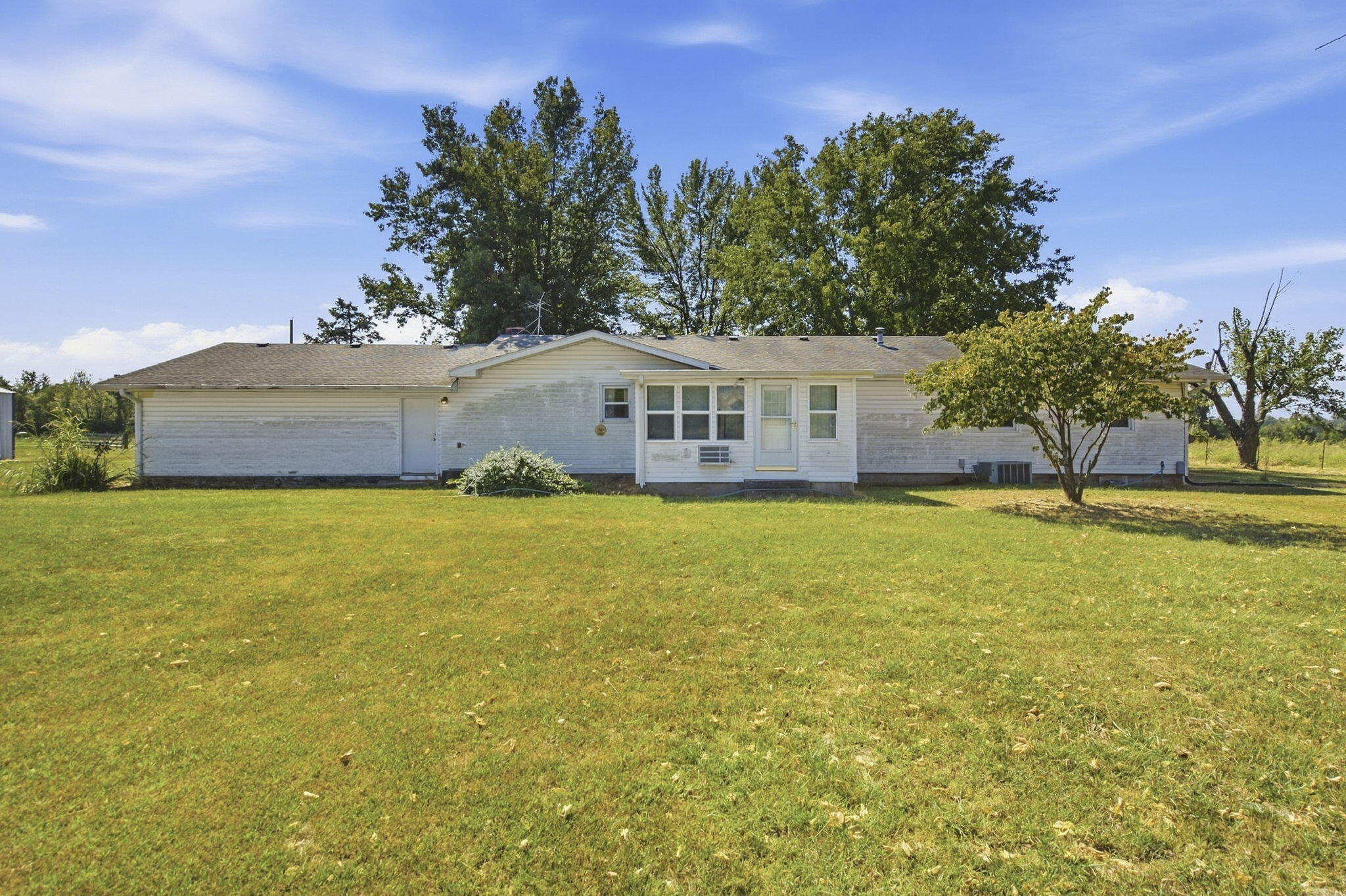 Photo 13 - Commercial Sale for sale – 6057 W Independence Drive  Springfield, MO