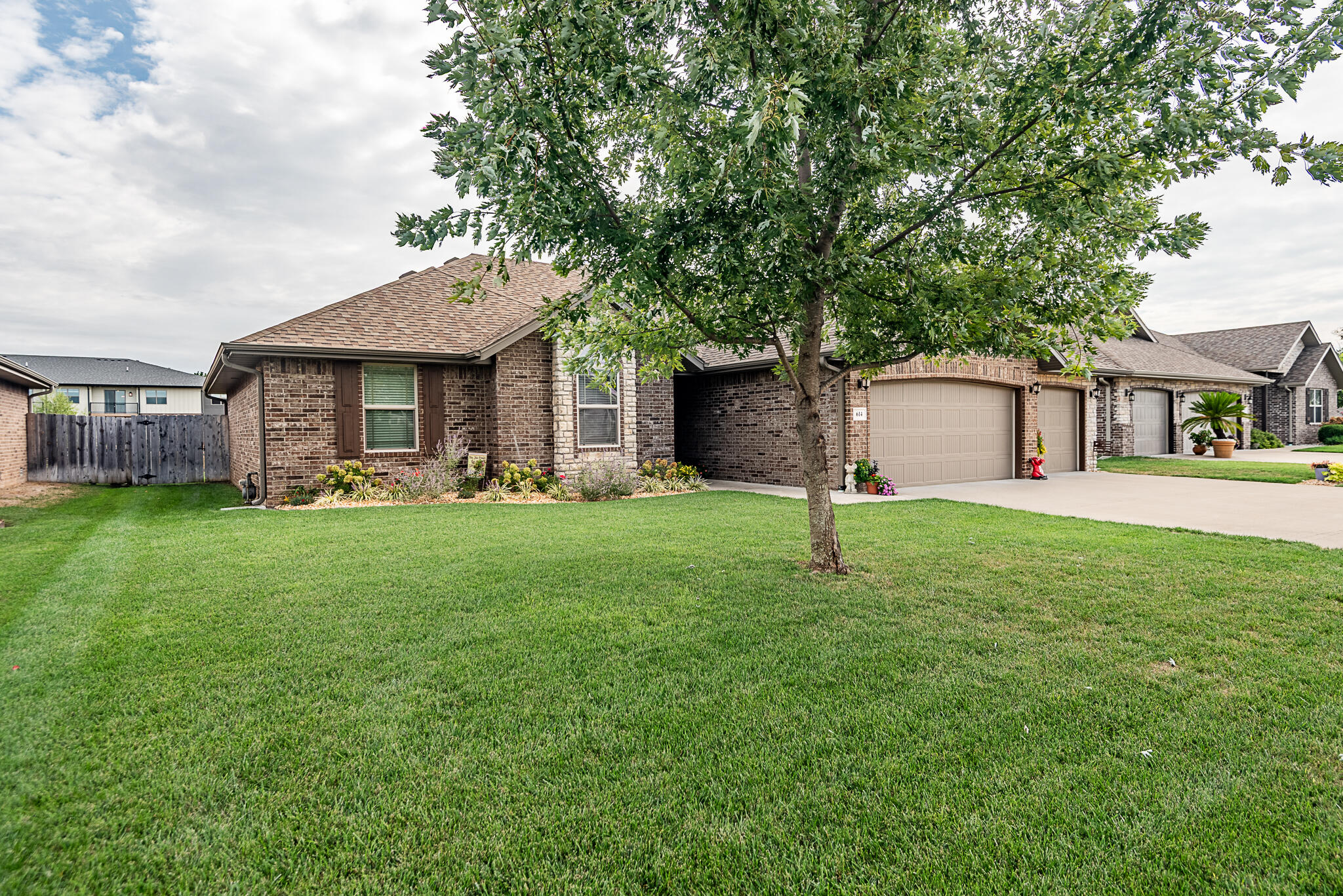 Residential for sale – 614 N Eagle Park Drive  Nixa, MO