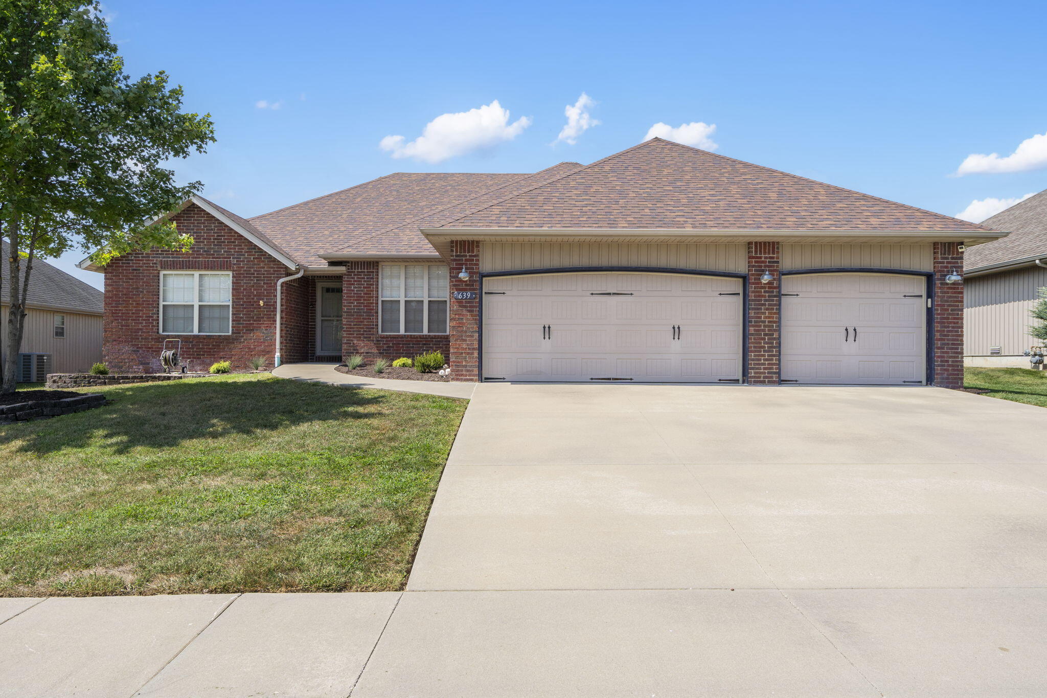 Photo 2 - Residential for sale – 639 N Rockingham Avenue  Nixa, MO