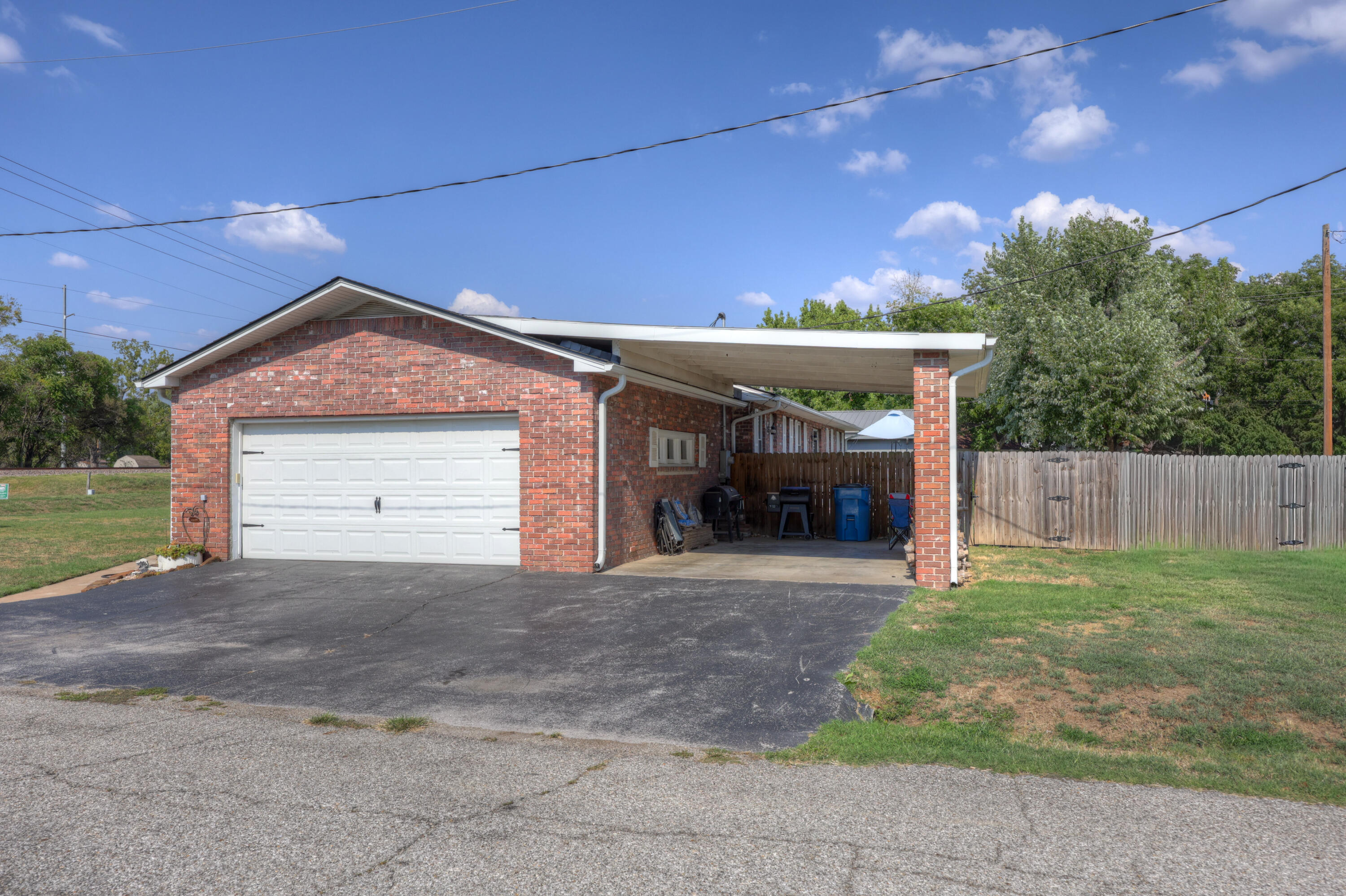 Photo 4 - Residential for sale – 1606  Frisco Street  Seneca, MO