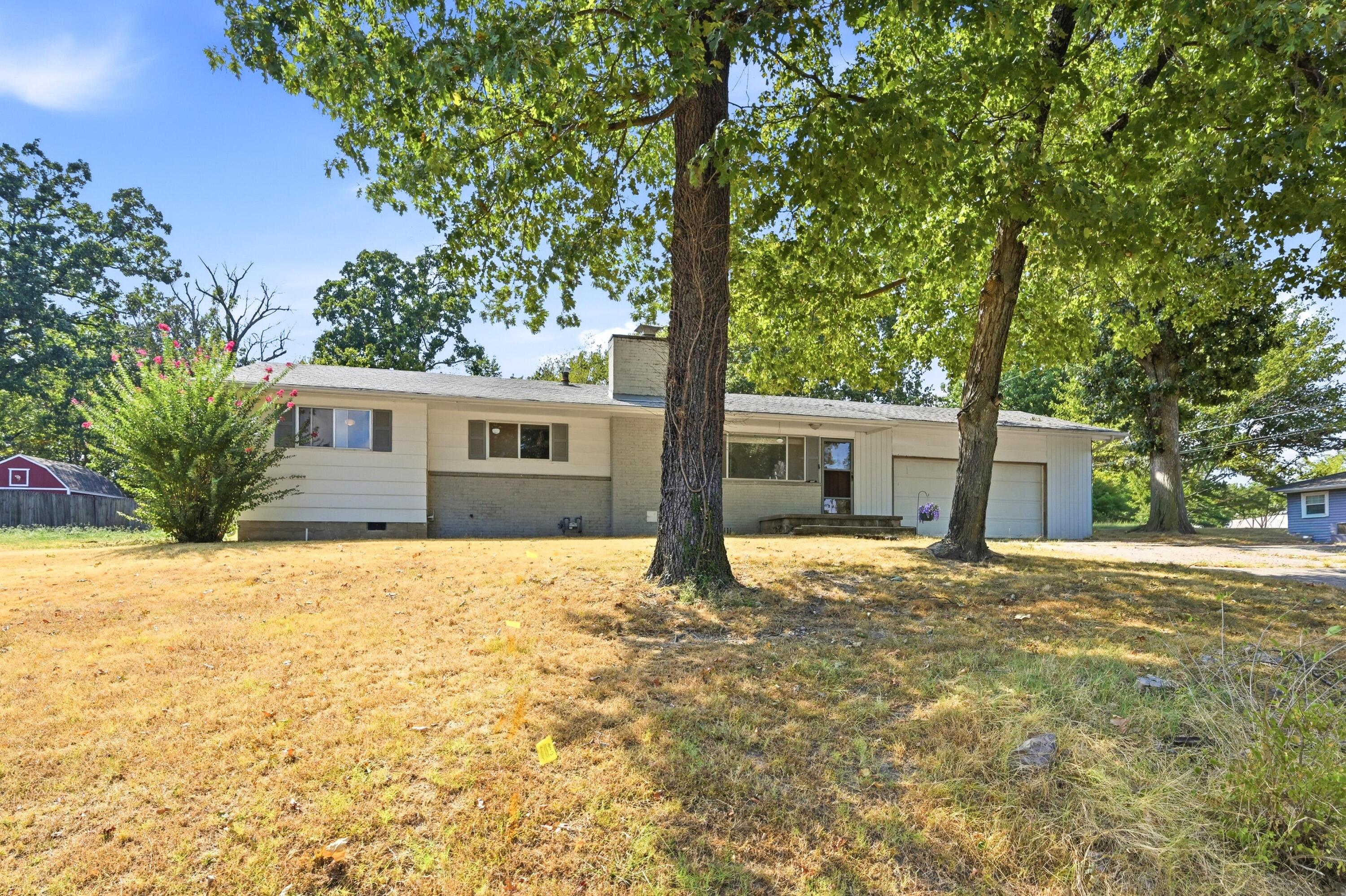 Photo 2 - Residential for sale – 118  Skyline Drive  Joplin, MO