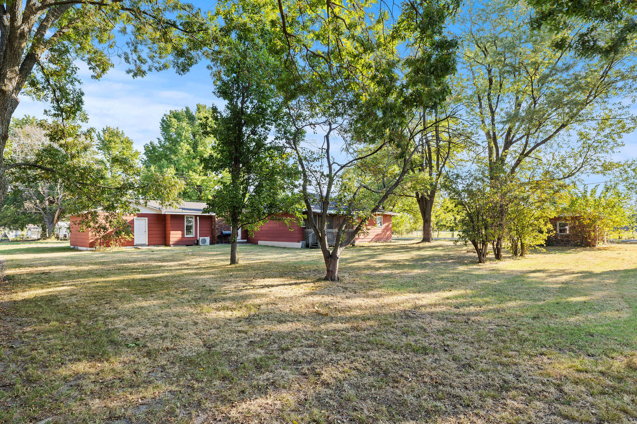 Photo 4 - Residential for sale – 511 E 14th Street  Lockwood, MO