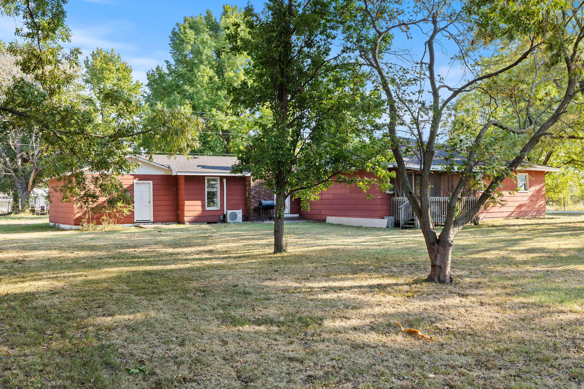 Photo 5 - Residential for sale – 511 E 14th Street  Lockwood, MO