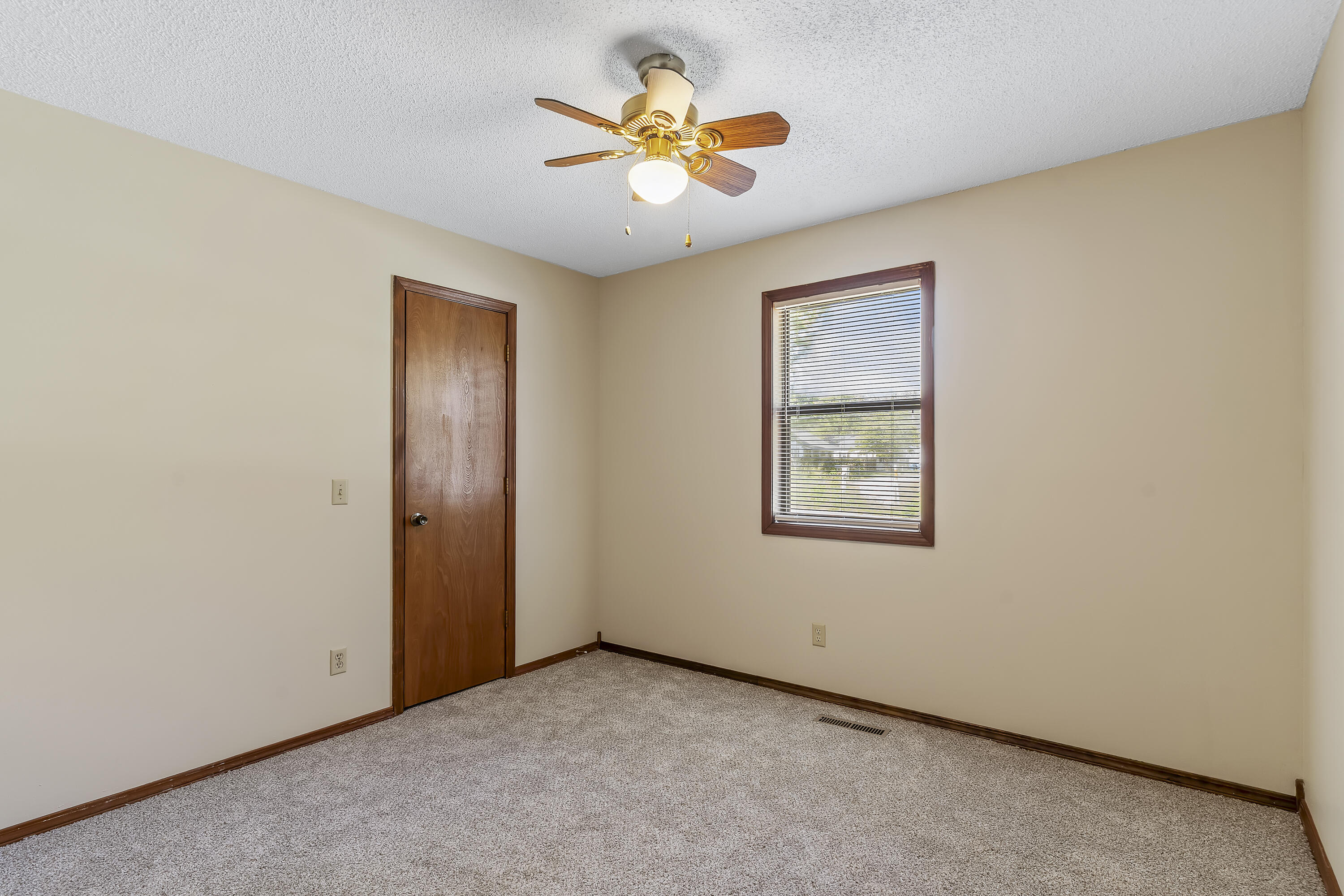 Photo 23 - Residential for sale – 400 E Elm Street  Nixa, MO
