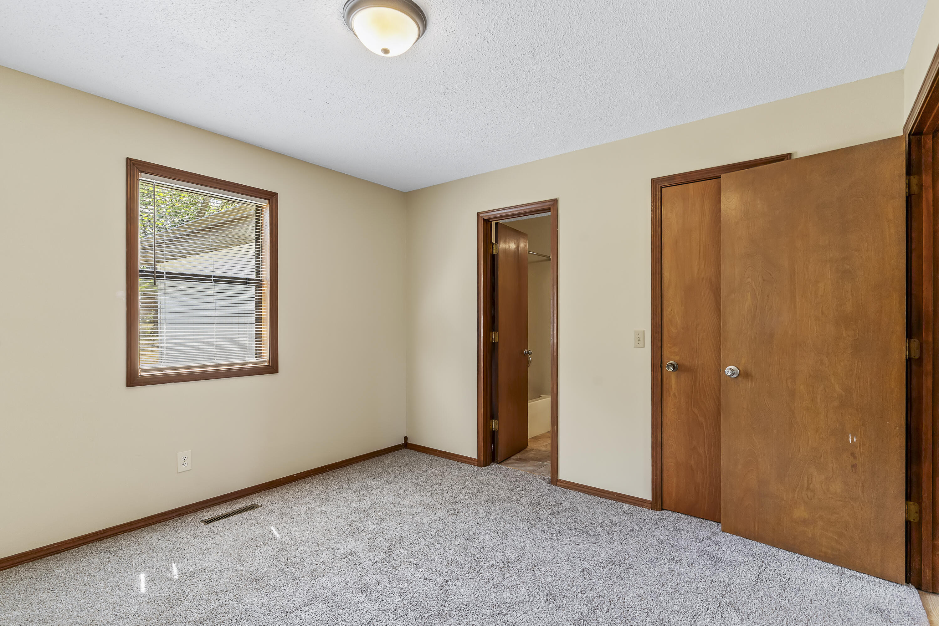 Photo 17 - Residential for sale – 400 E Elm Street  Nixa, MO