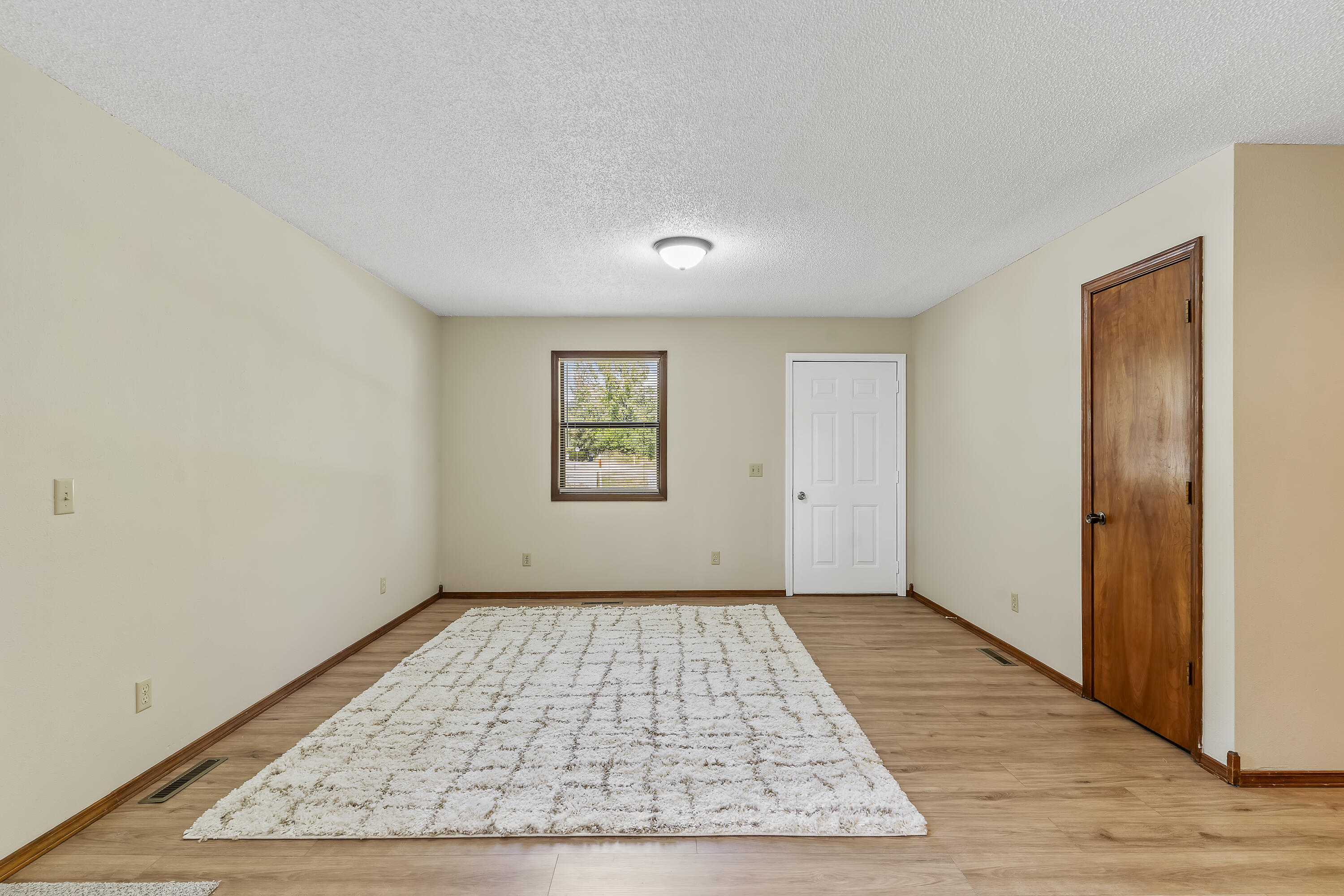 Photo 5 - Residential for sale – 400 E Elm Street  Nixa, MO