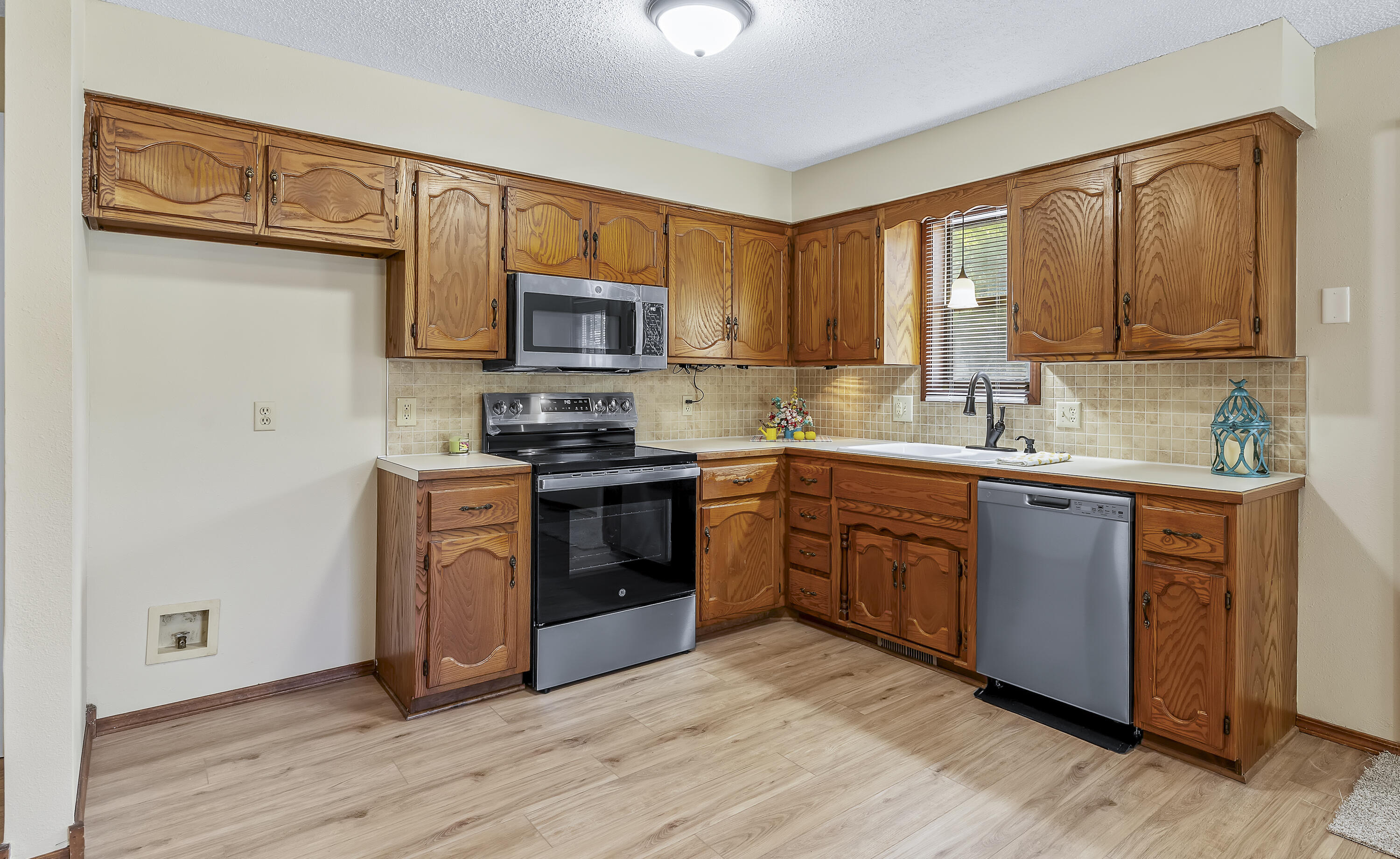 Photo 12 - Residential for sale – 400 E Elm Street  Nixa, MO