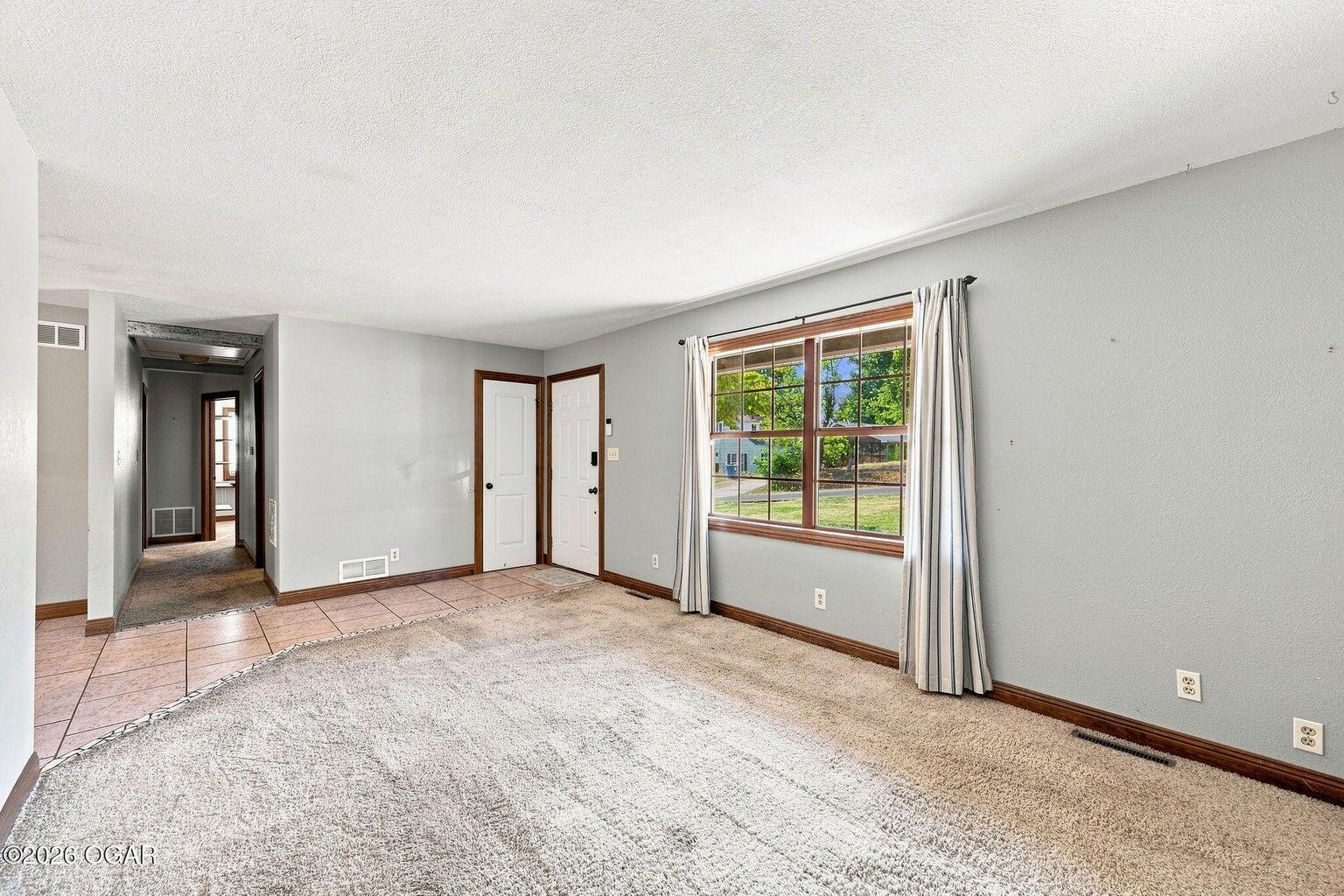 Photo 6 - Residential for sale – 104 W South Street  Neosho, MO