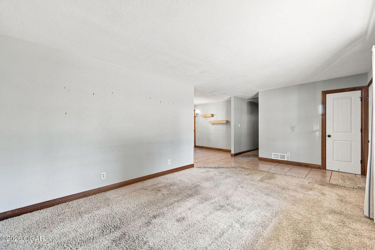 Photo 5 - Residential for sale – 104 W South Street  Neosho, MO