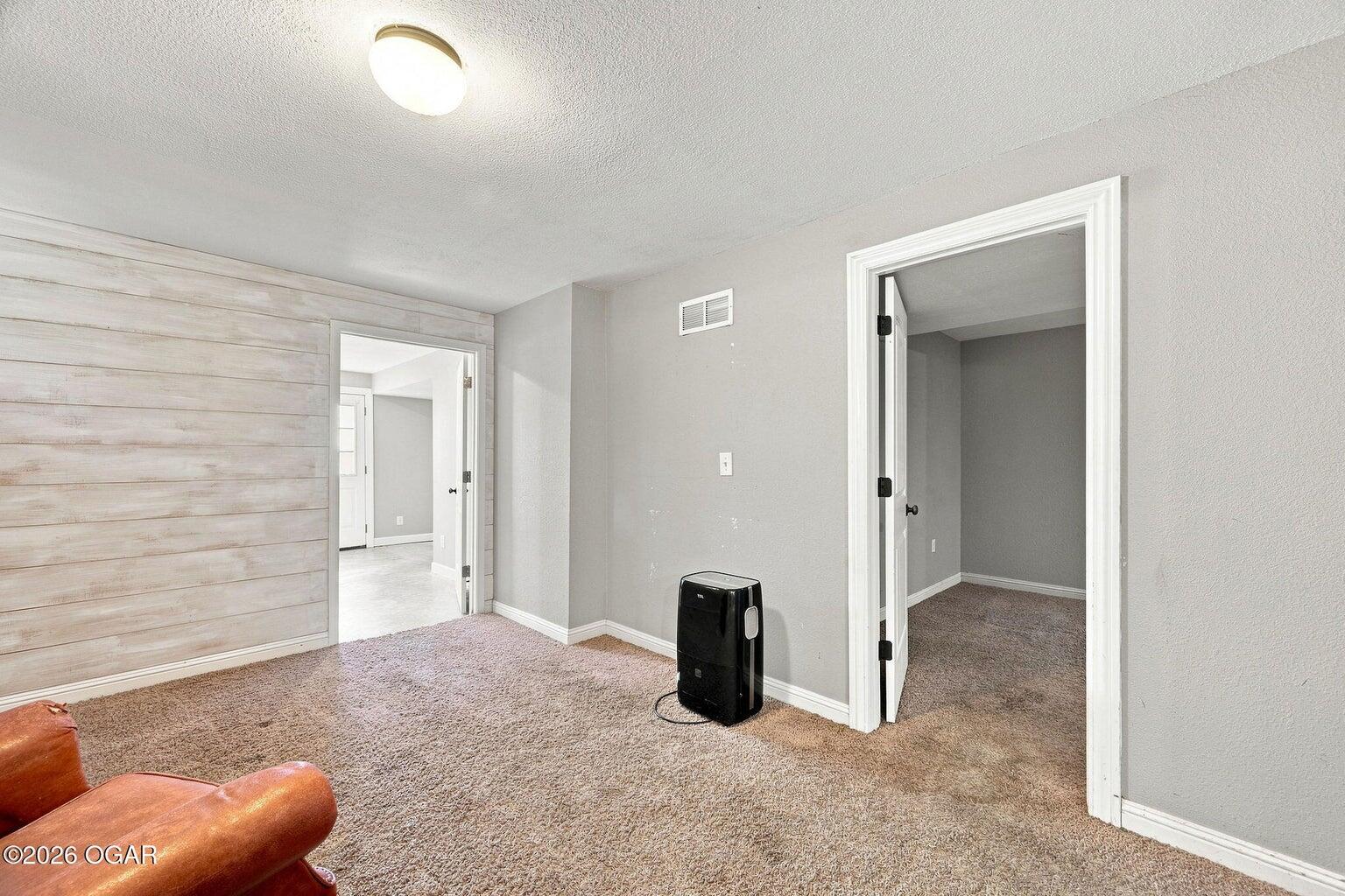Photo 26 - Residential for sale – 104 W South Street  Neosho, MO