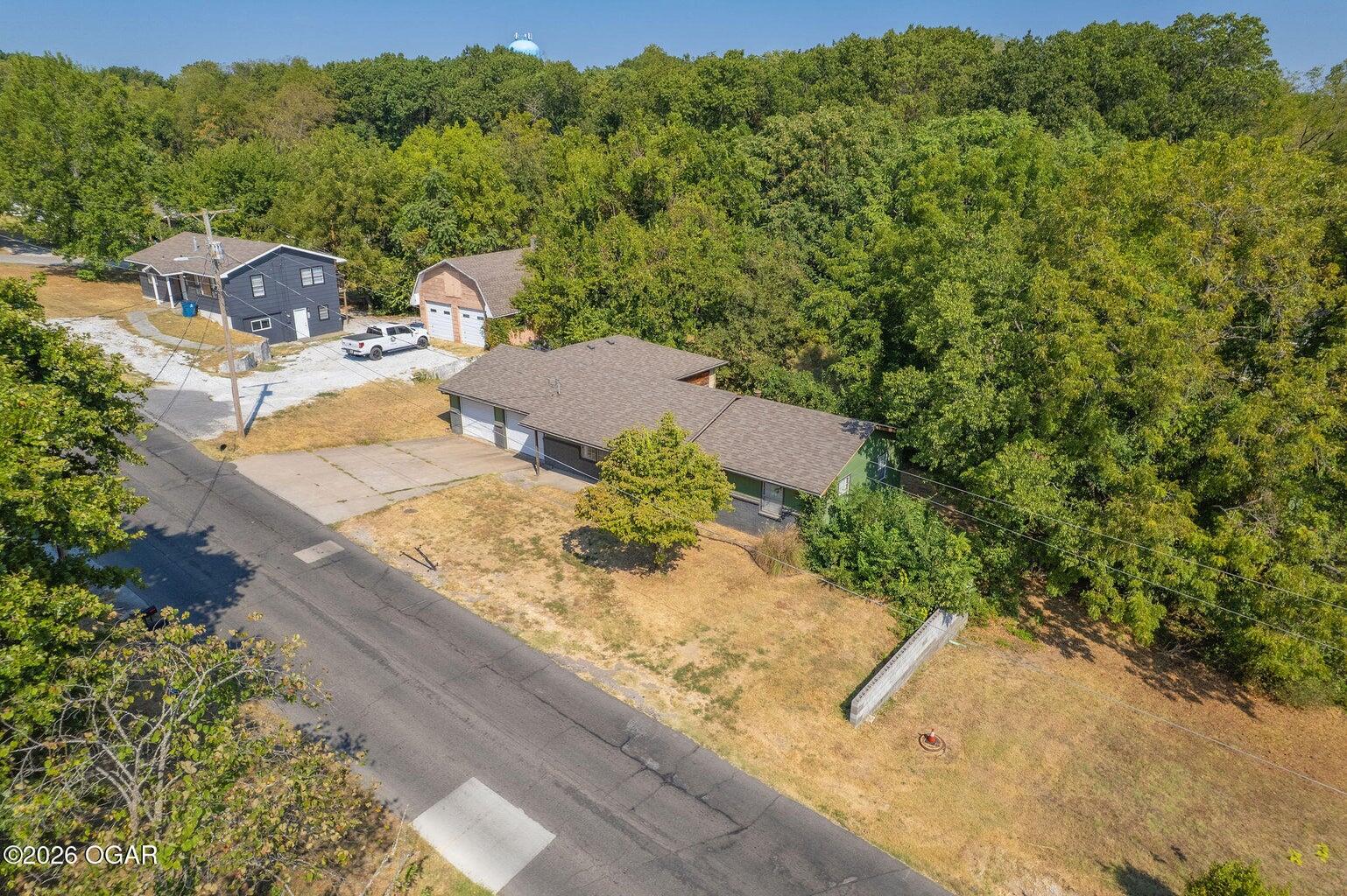 Photo 40 - Residential for sale – 104 W South Street  Neosho, MO