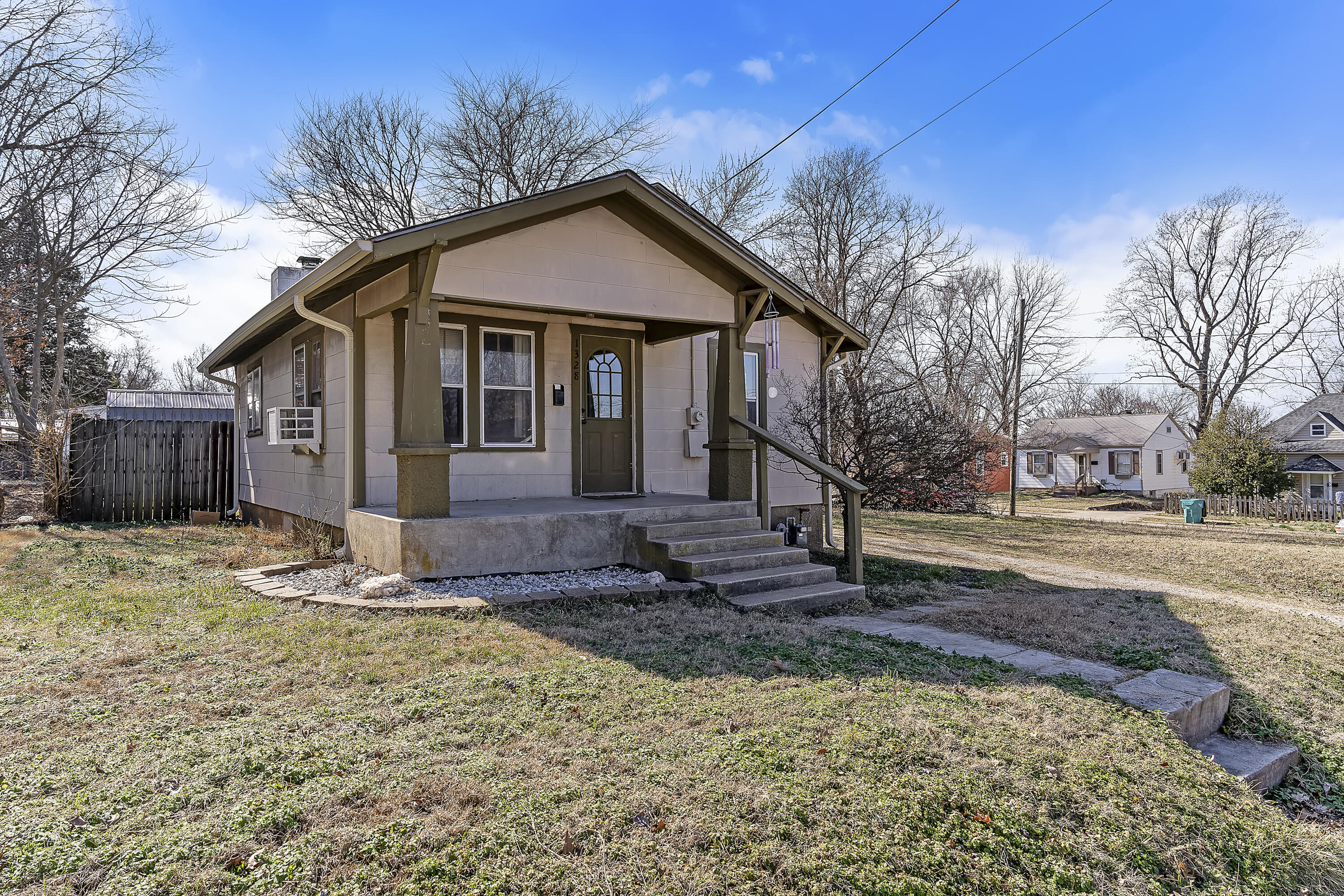 Photo 3 - Residential for sale – 1328 W Elm Street  Springfield, MO