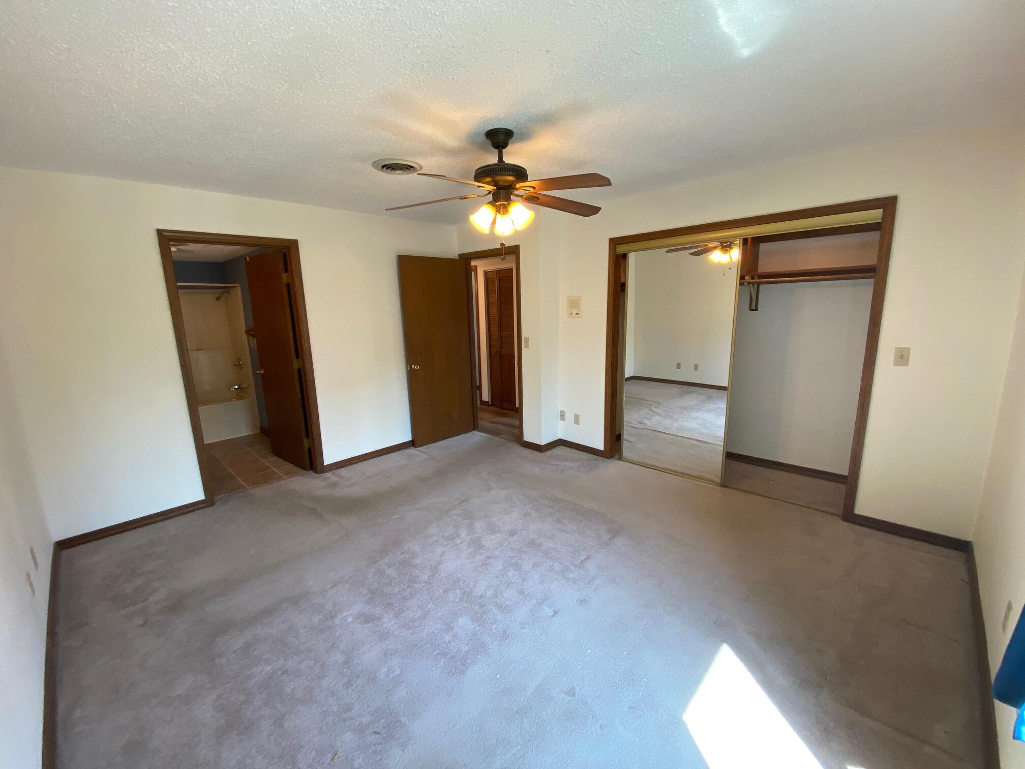 Photo 11 - Residential for sale – 140  Wilshire Drive  Hollister, MO