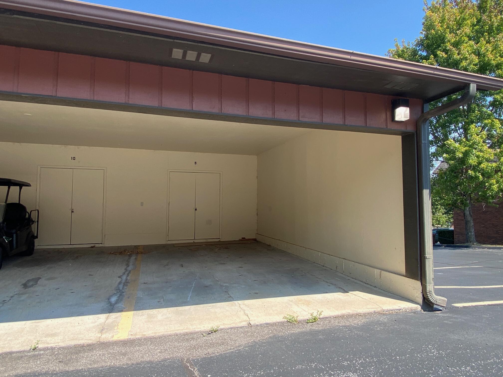 Photo 3 - Residential for sale – 140  Wilshire Drive  Hollister, MO