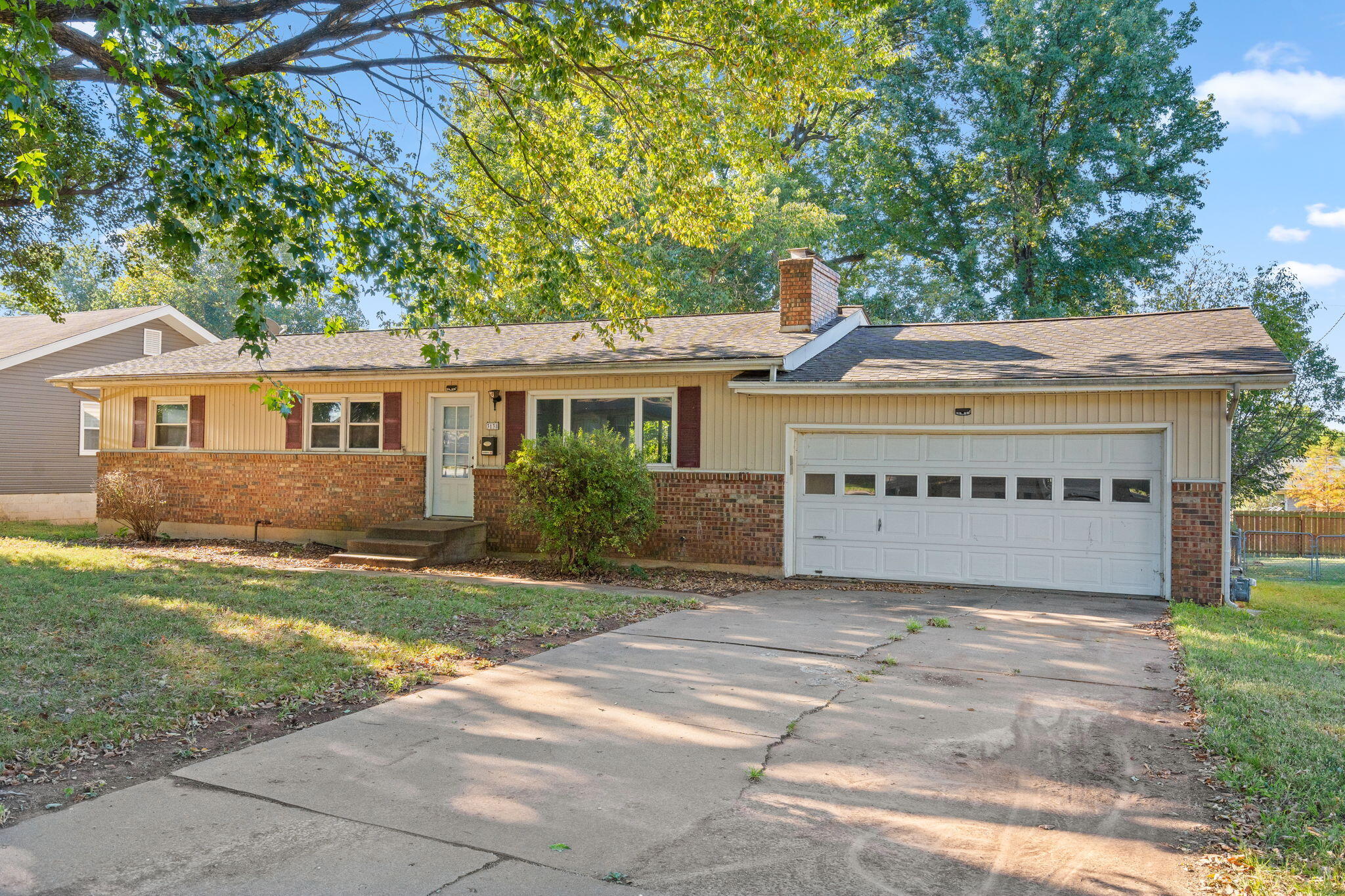Photo 4 - Residential for sale – 3138 W Crestview Street  Springfield, MO