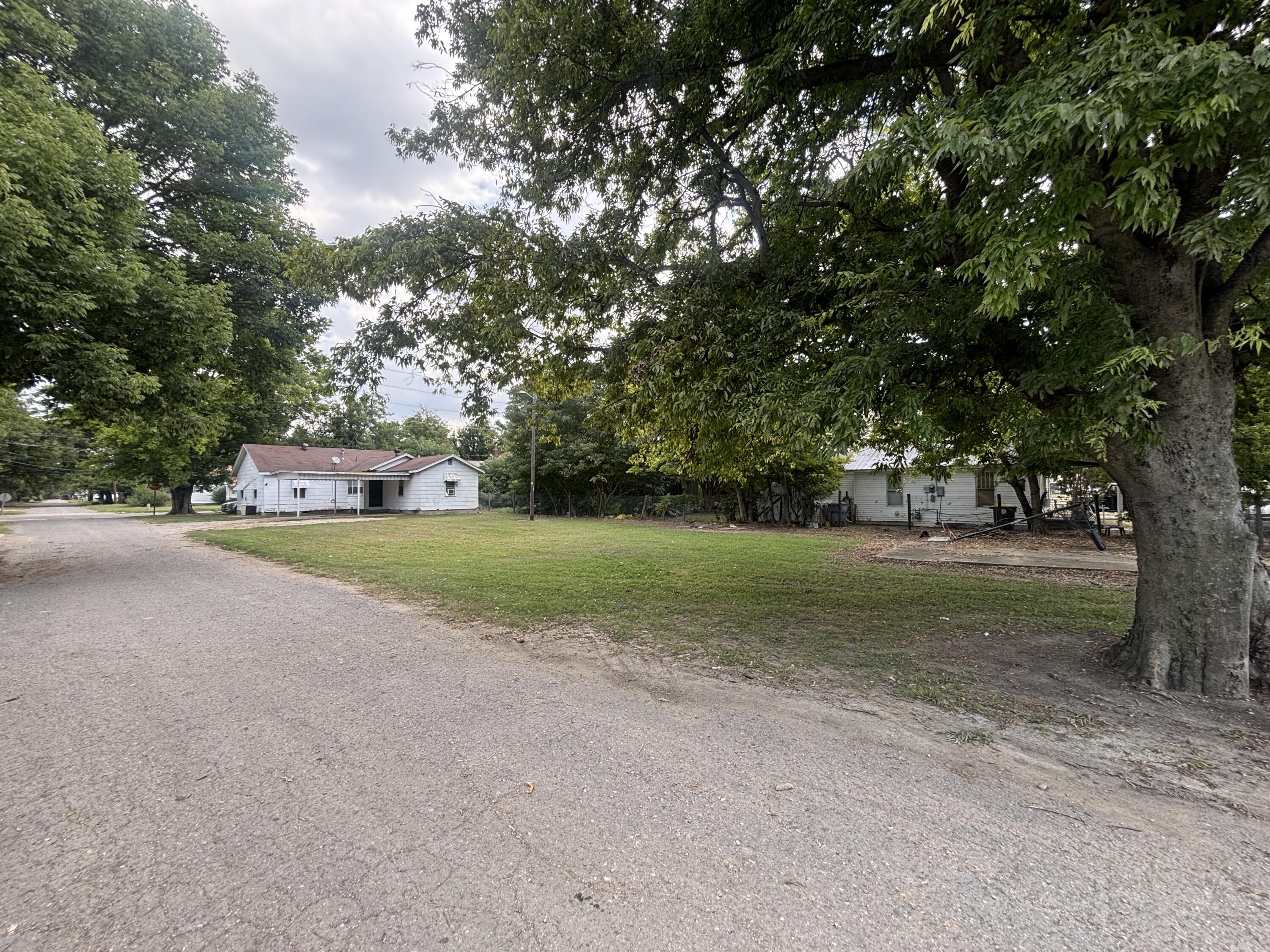 Photo 35 - Residential for sale – 317 W Main Street  Steele, MO