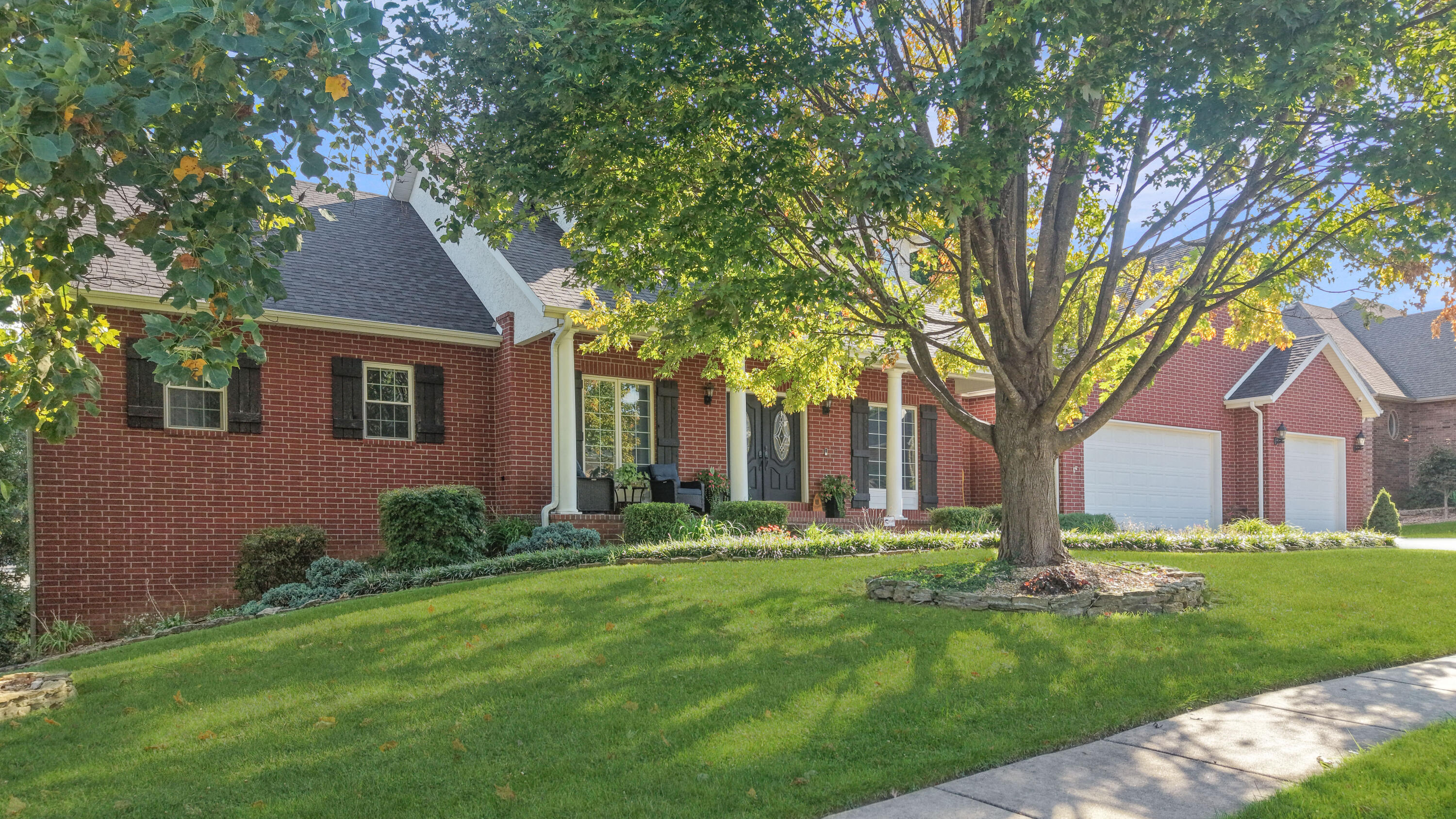Photo 2 - Residential for sale – 4200  Oak Haven Drive  Nixa, MO