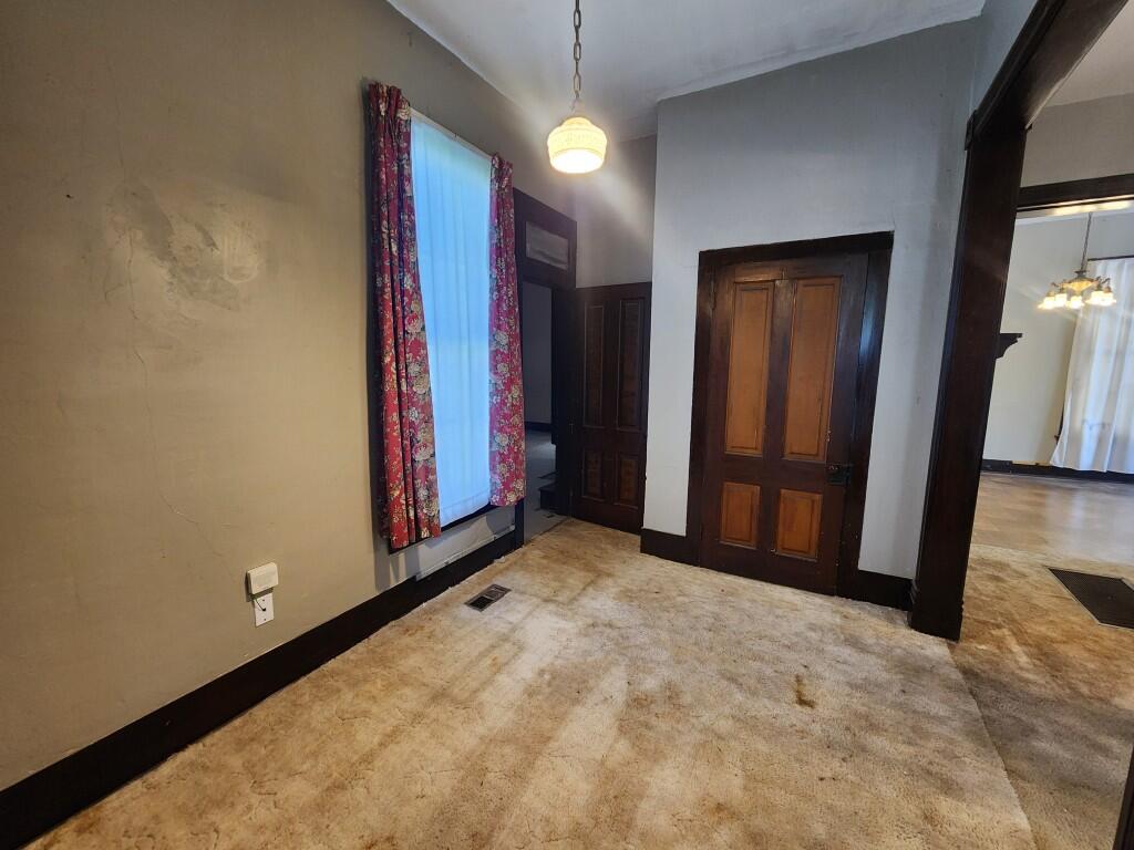 Photo 11 - Residential for sale – 311 E Franklin Street  Clinton, MO