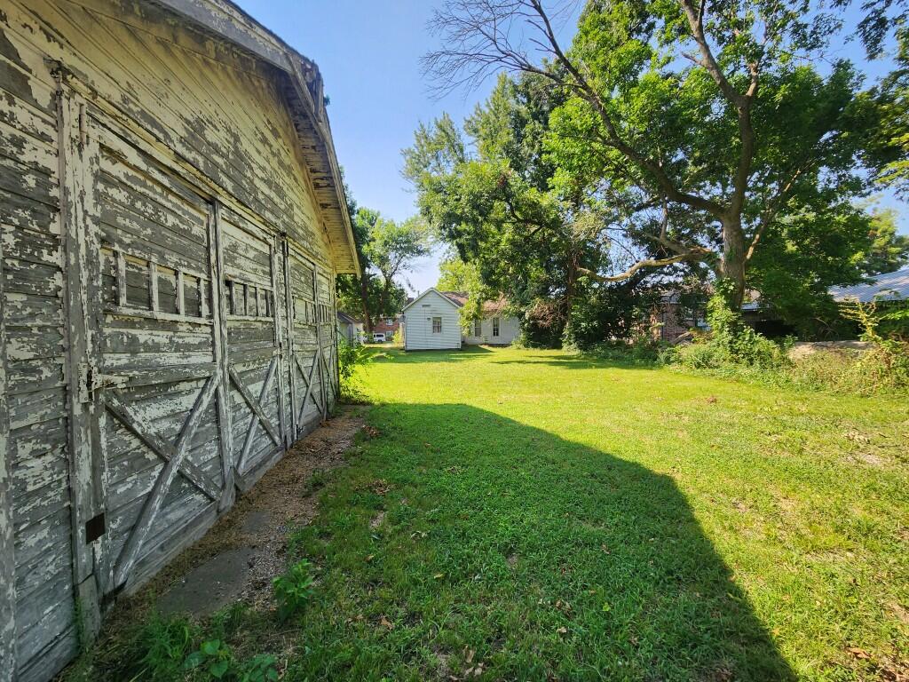Photo 7 - Residential for sale – 311 E Franklin Street  Clinton, MO